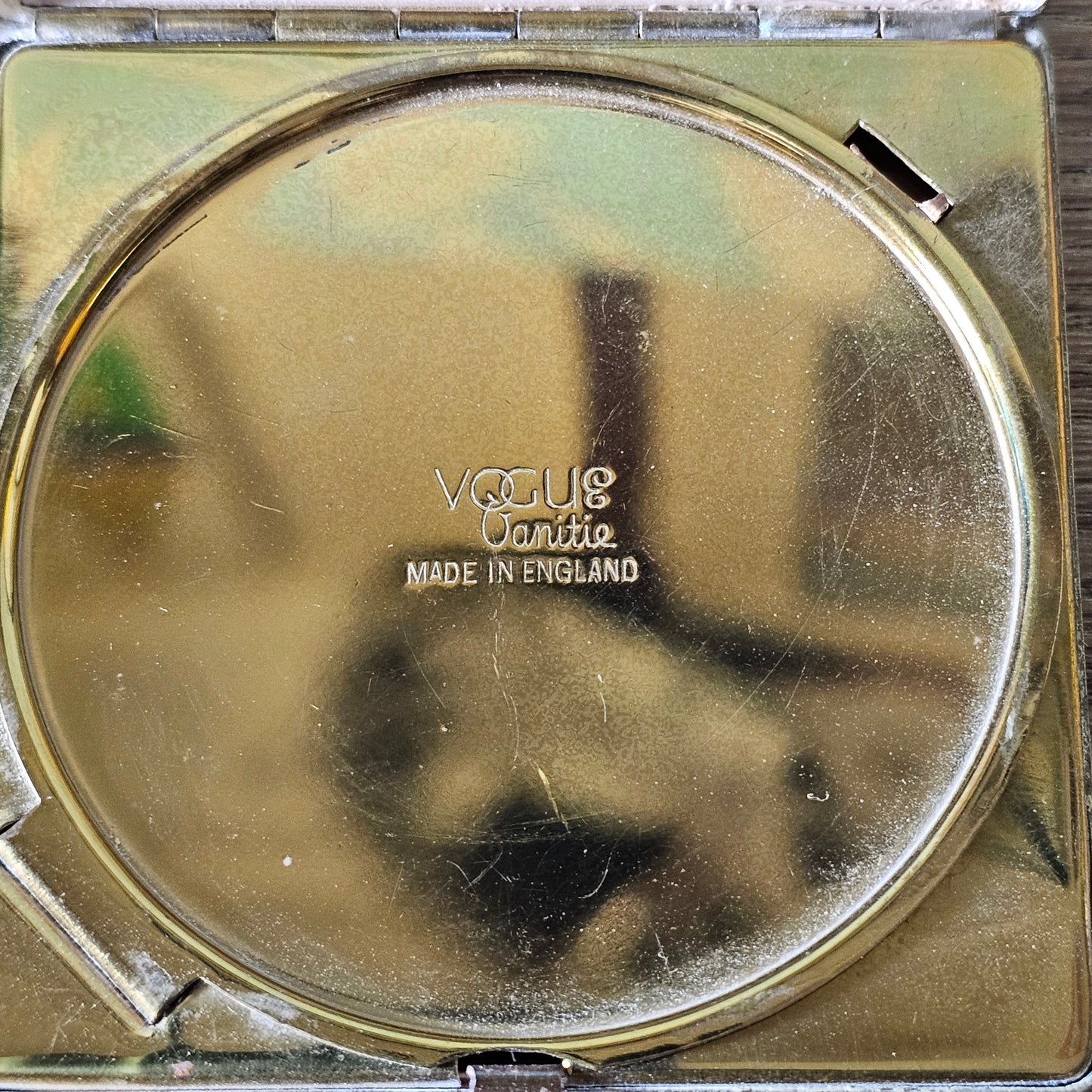 1950s RAF wings Vogue Vanité powder compact