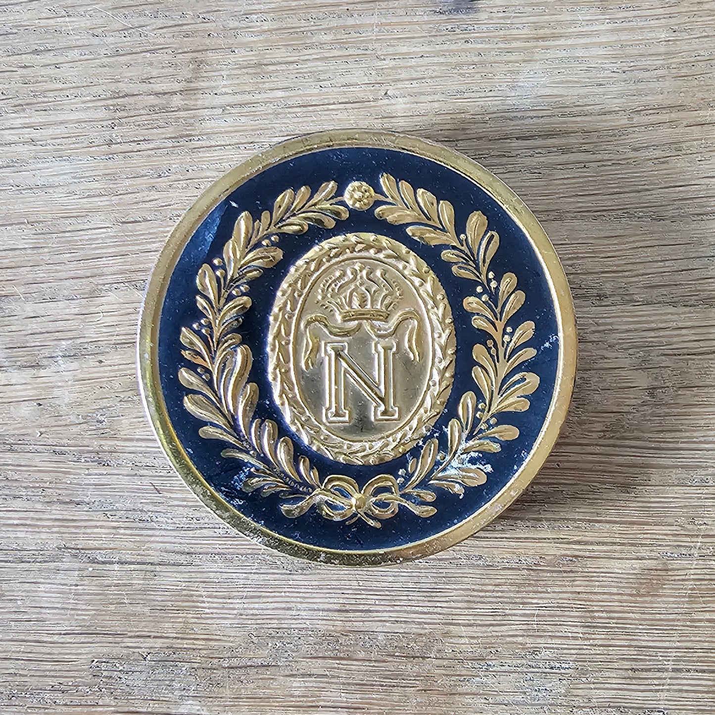 1950s Elizabeth Arden “Invisible Veil” powder compact with Napoleon motif