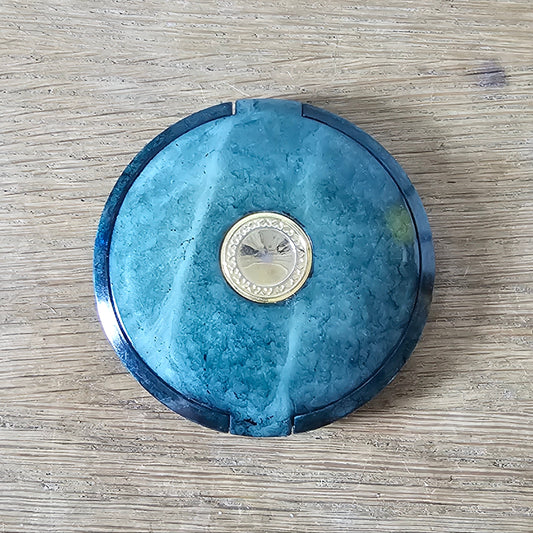 1950s green marbled-effect double mirror compact with gilt centre detail