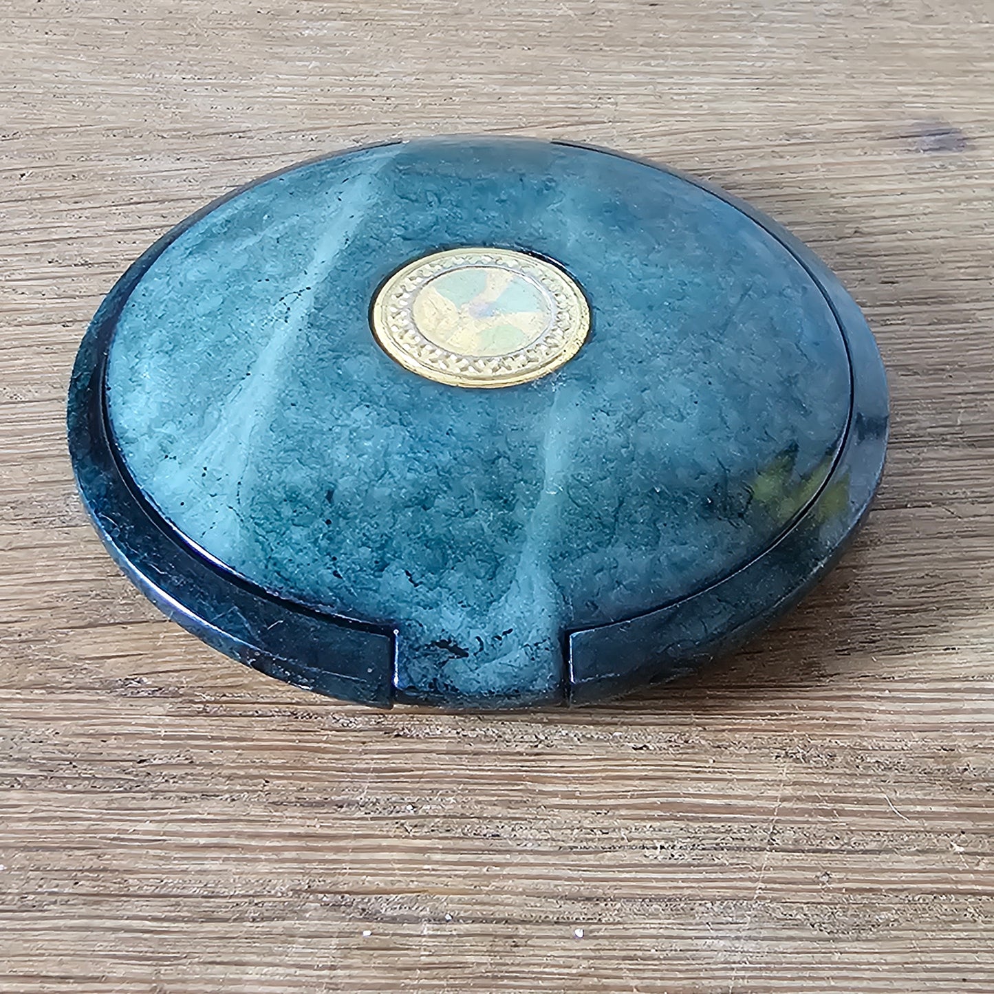 1950s green marbled-effect double mirror compact with gilt centre detail