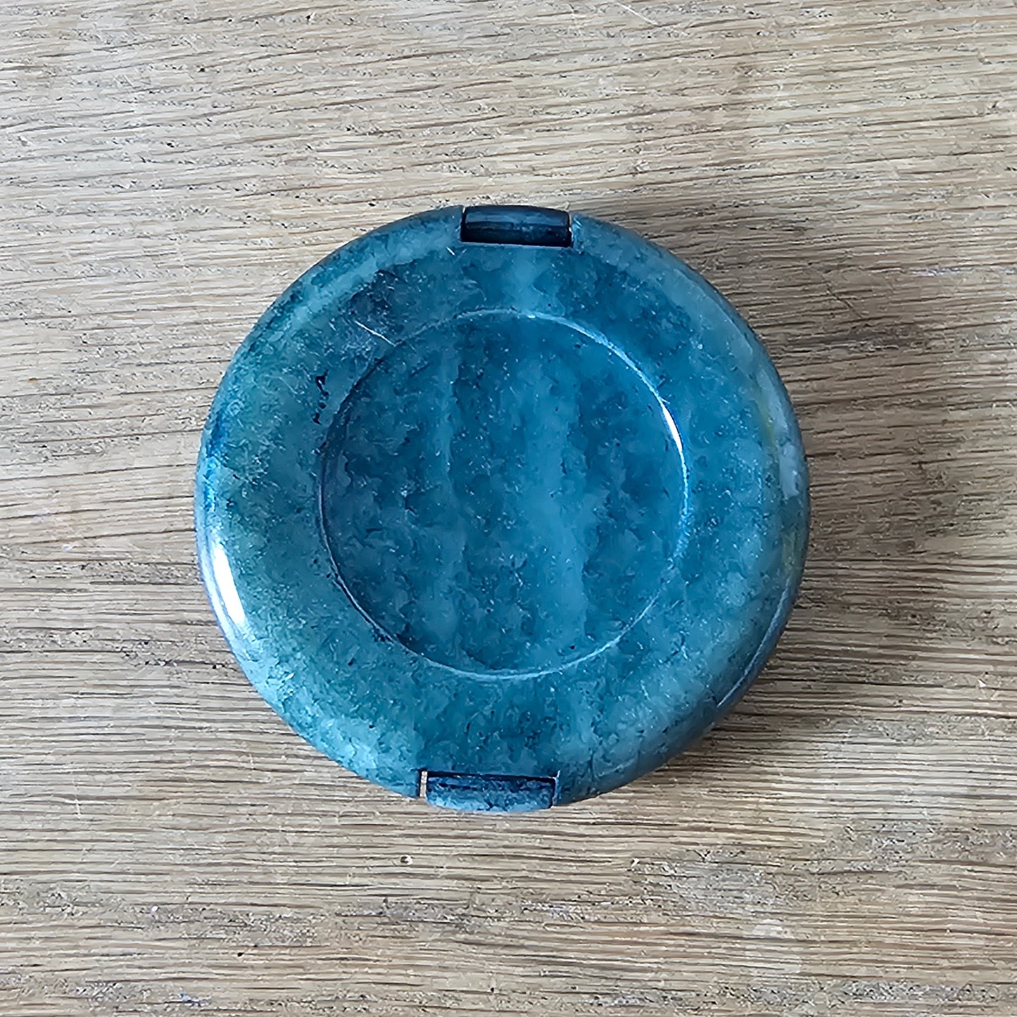 1950s green marbled-effect double mirror compact with gilt centre detail
