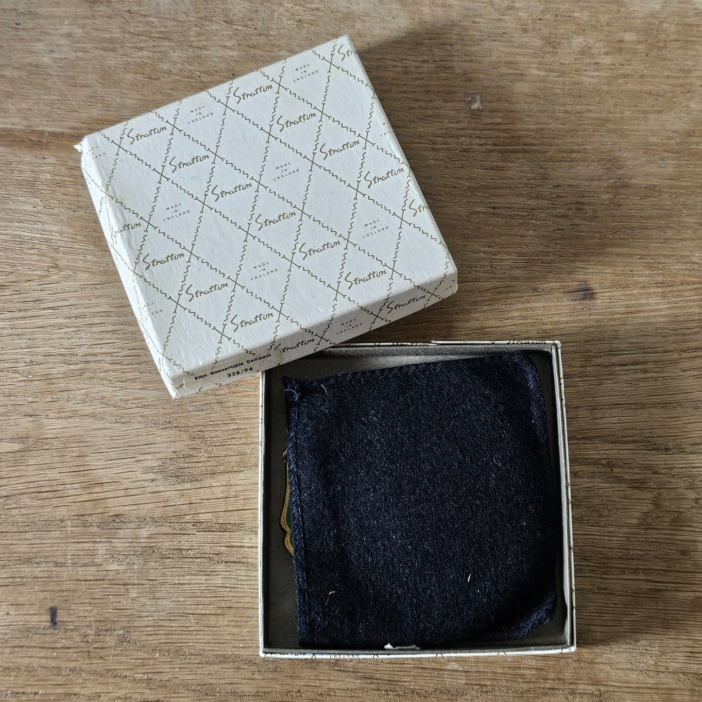 1960s Stratton marbled jade green slim convertible compact with original box