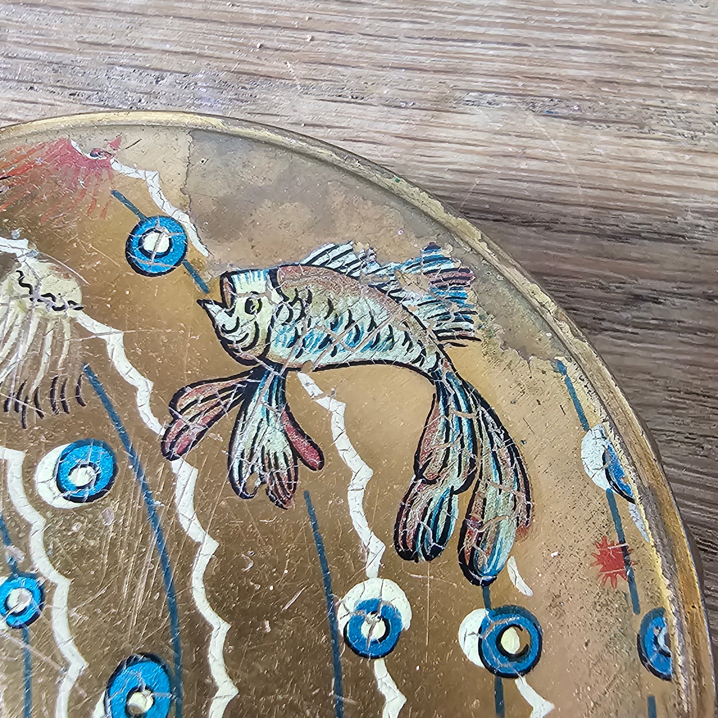 1950s gilt powder compact with tropical fish design
