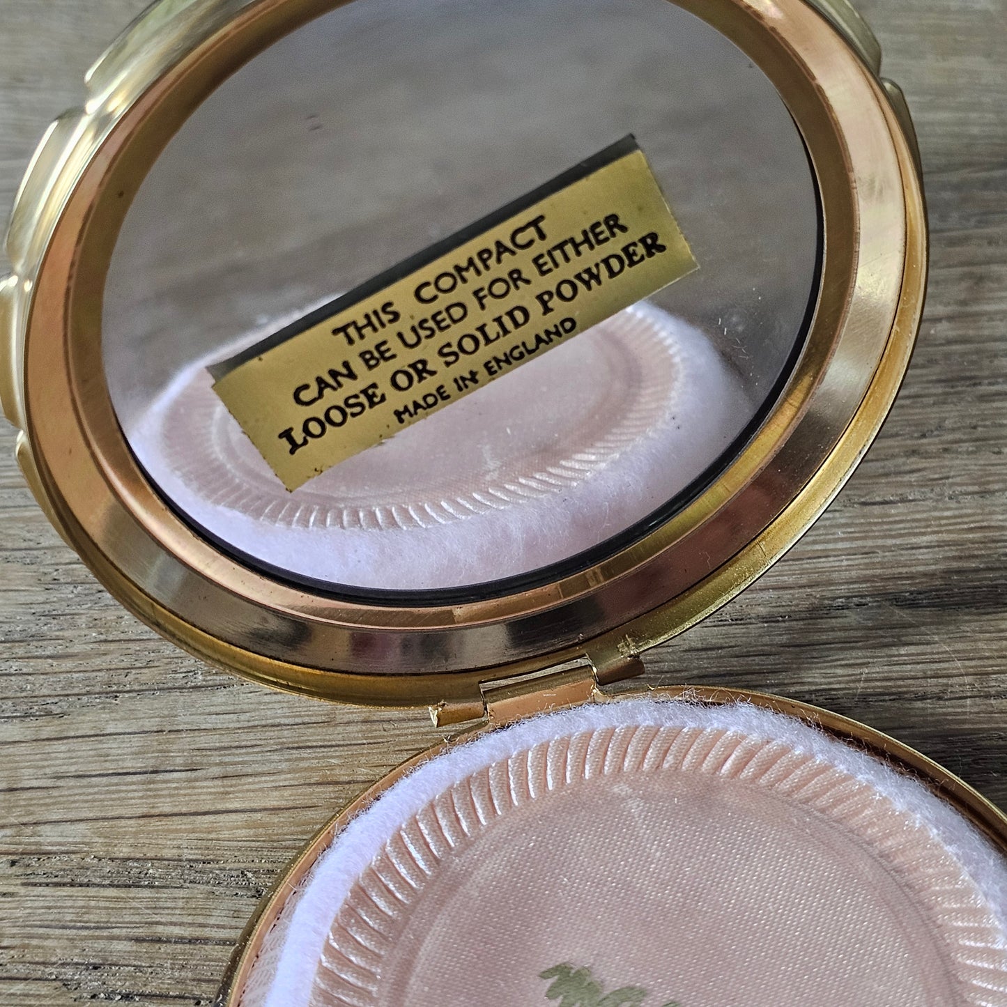 1960s unused Mascot gold-tone floral powder compact