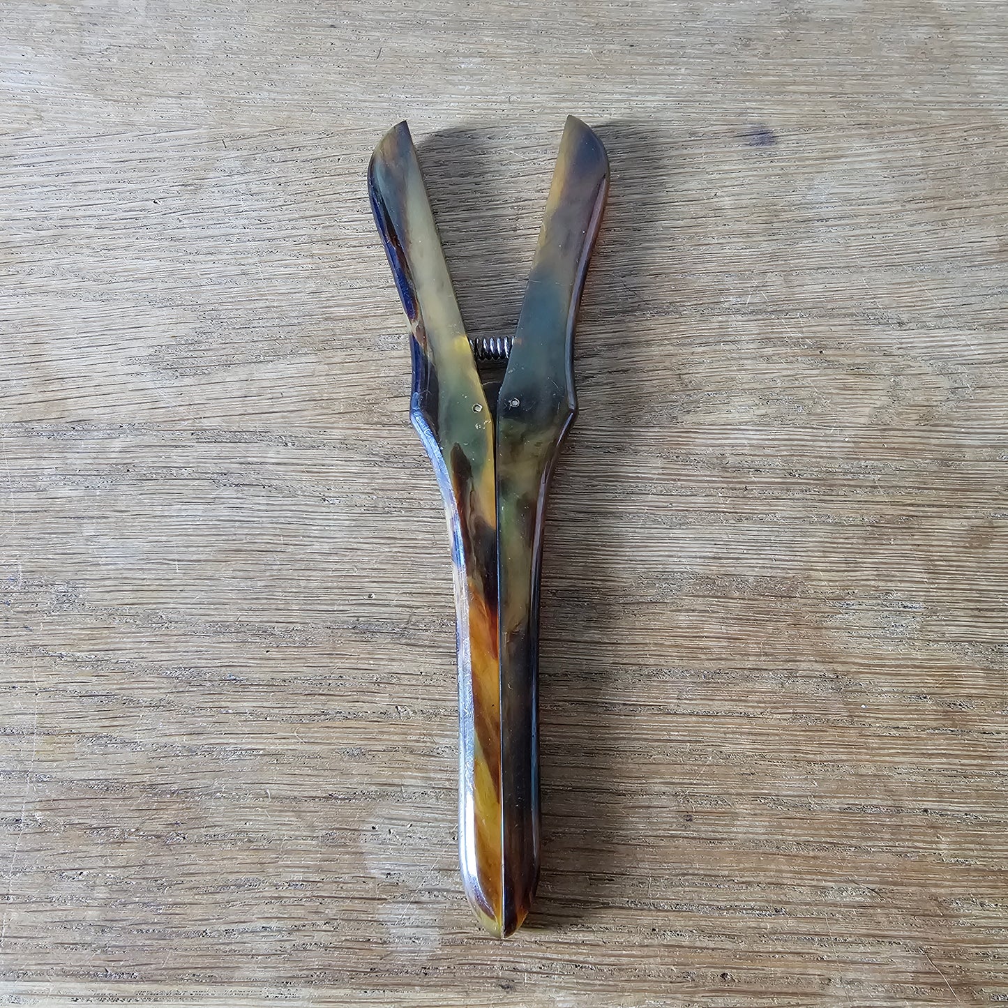 circa. 1930s faux tortoiseshell ladies glove stretchers