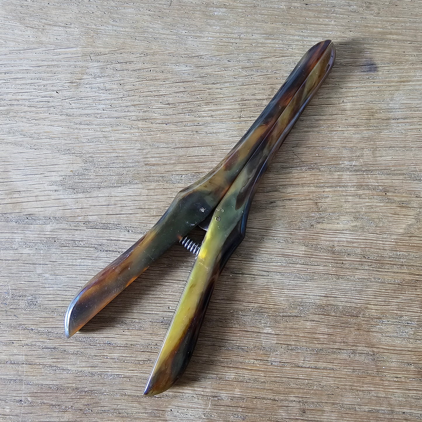 circa. 1930s faux tortoiseshell ladies glove stretchers