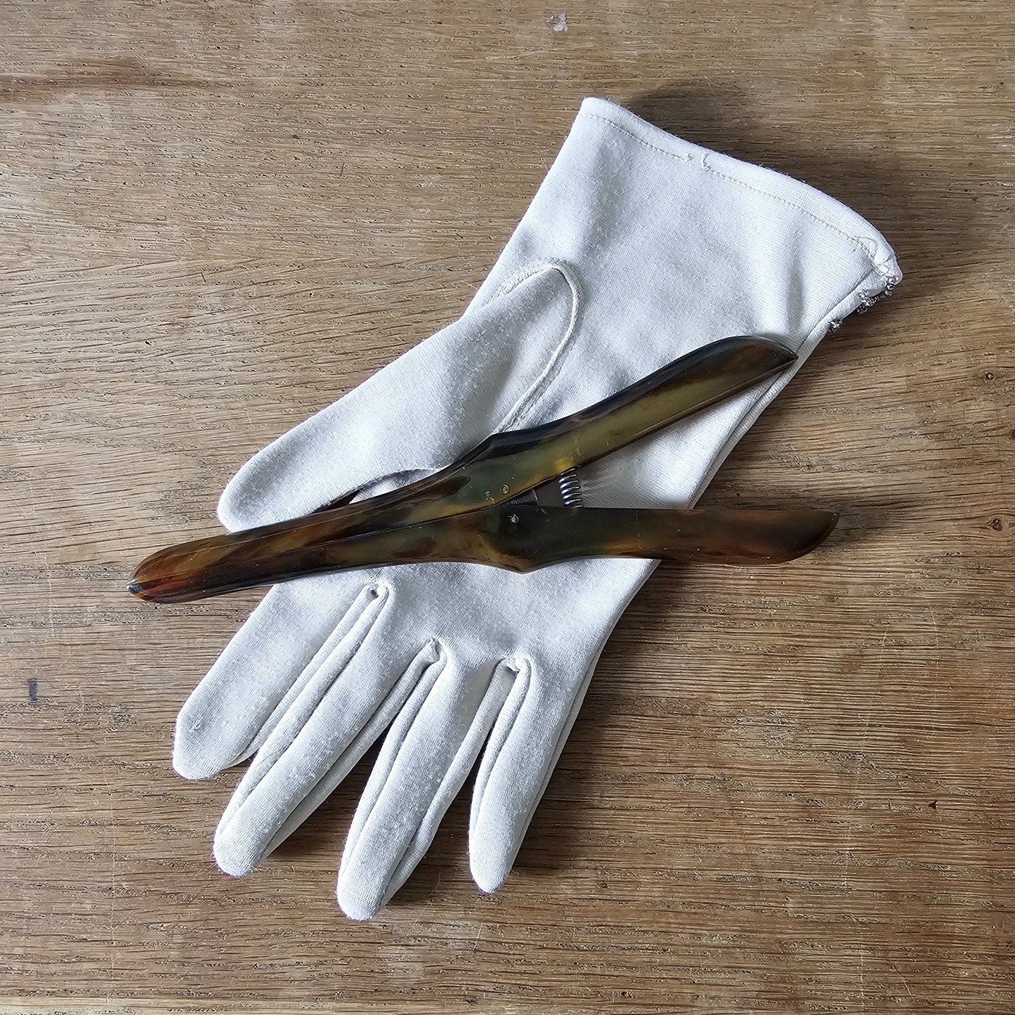 circa. 1930s faux tortoiseshell ladies glove stretchers