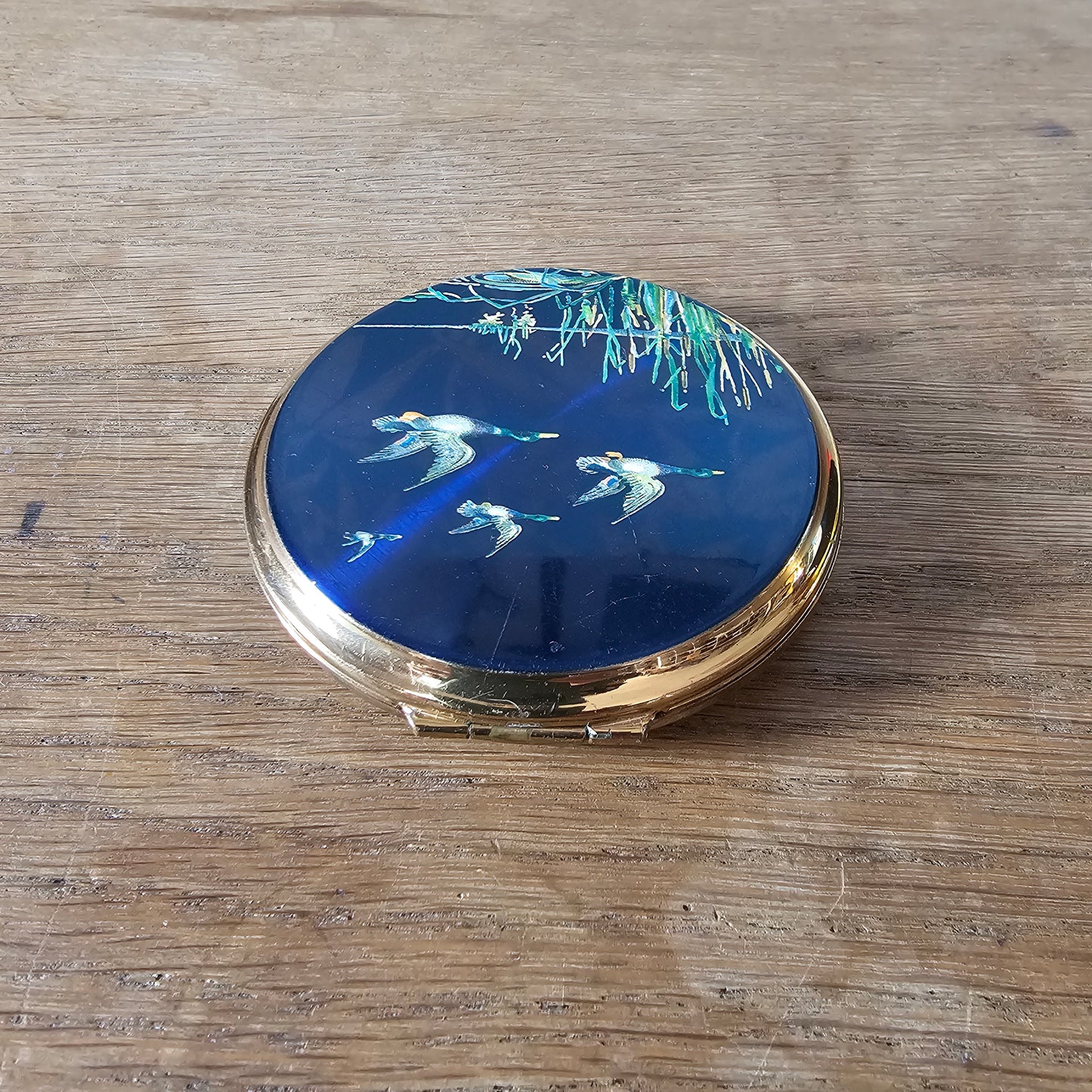 1950s Stratton flying ducks gold-tone powder compact