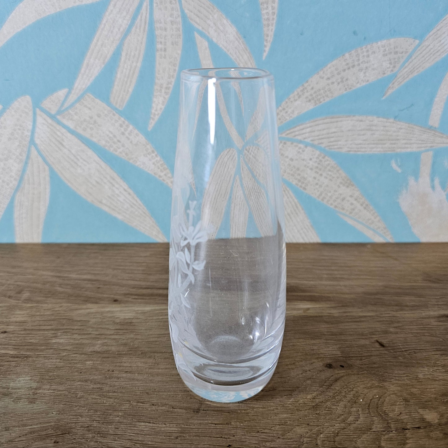 1960s/70s Stuart Strathearn Scotland etched crystal honeysuckle bud vase