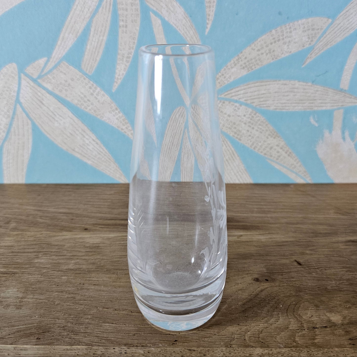 1960s/70s Stuart Strathearn Scotland etched crystal honeysuckle bud vase