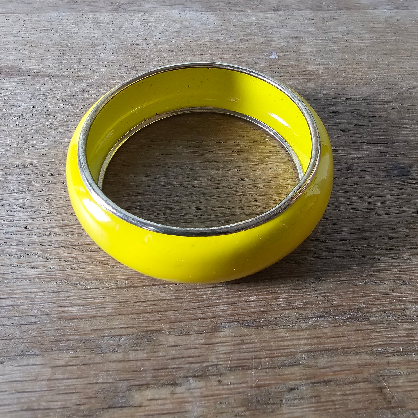 1960s bright yellow enamel & silver-tone chunky bangle