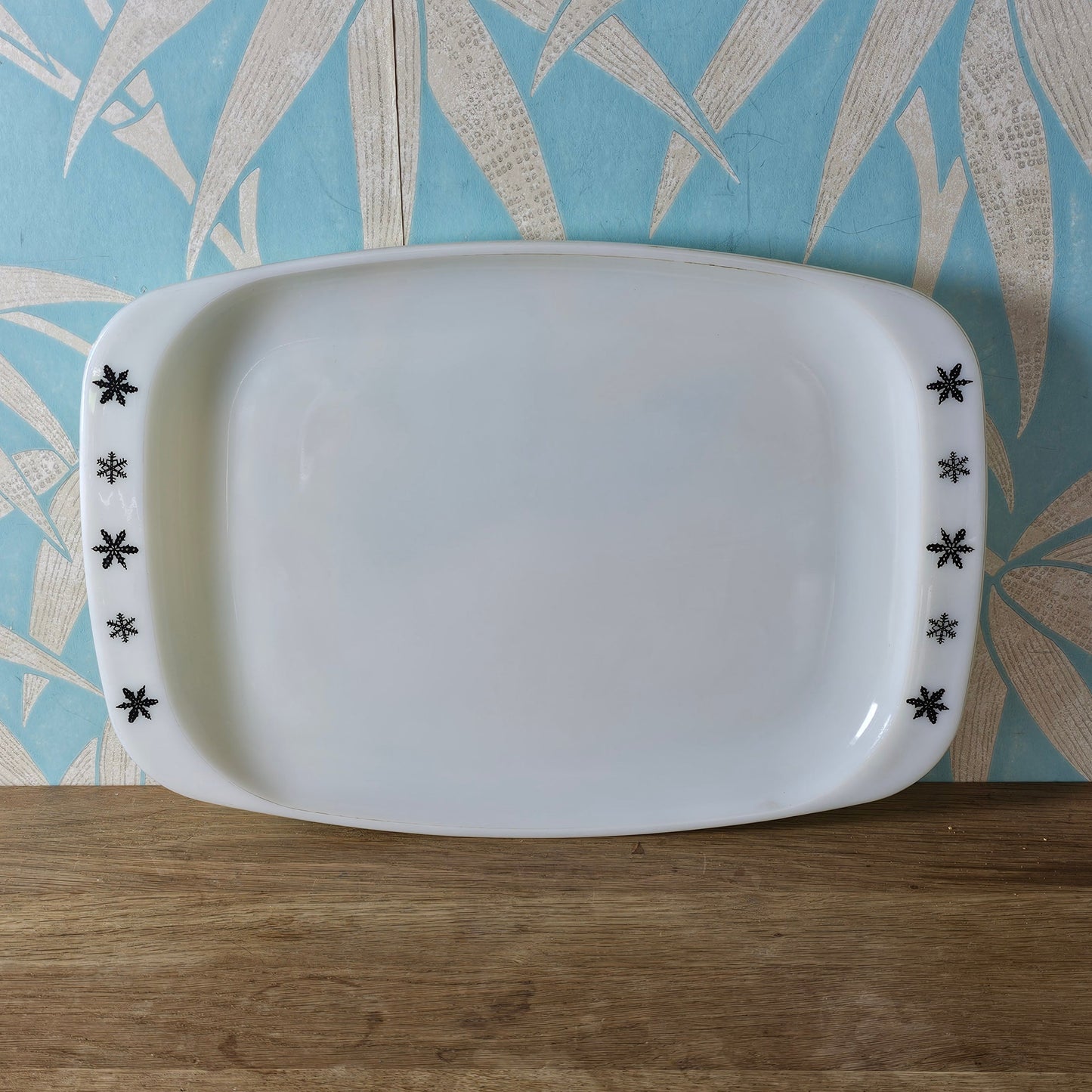 1950s JAJ Pyrex Charcoal on White Snowflake dinner set
