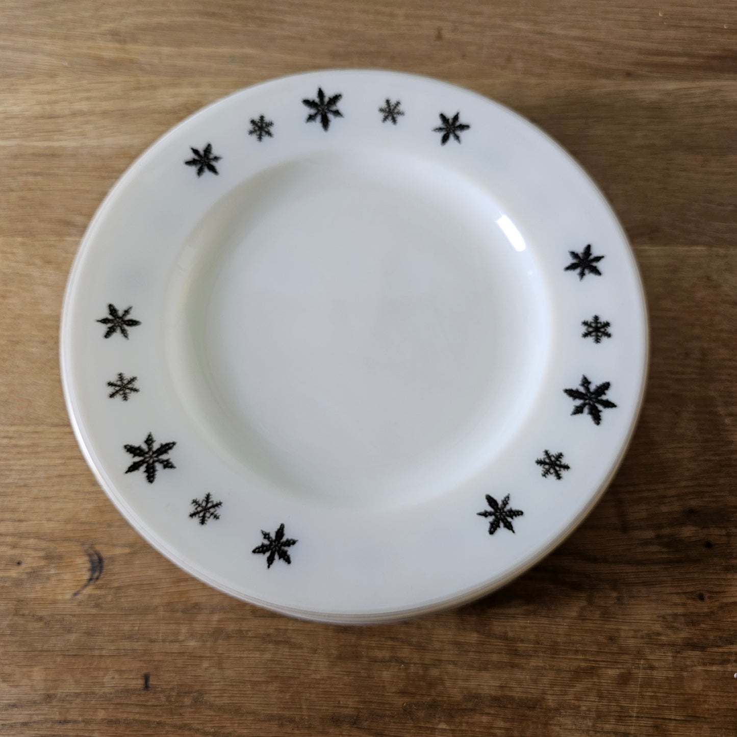 1950s JAJ Pyrex Charcoal on White Snowflake dinner set