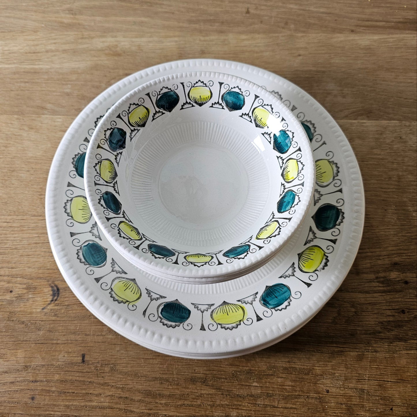 1966 Broadhurst Ironstone Kathie Winkle 'Tarragona' dinner & soup set