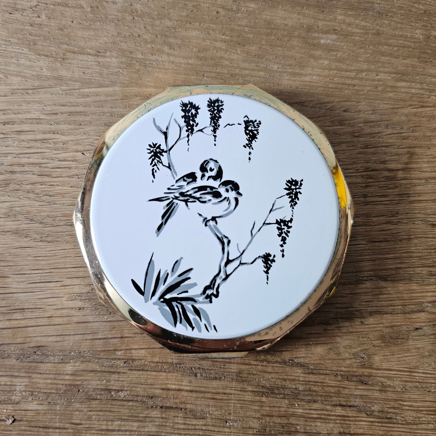 1960s Stratton bird & wisteria gold tone convertible powder compact