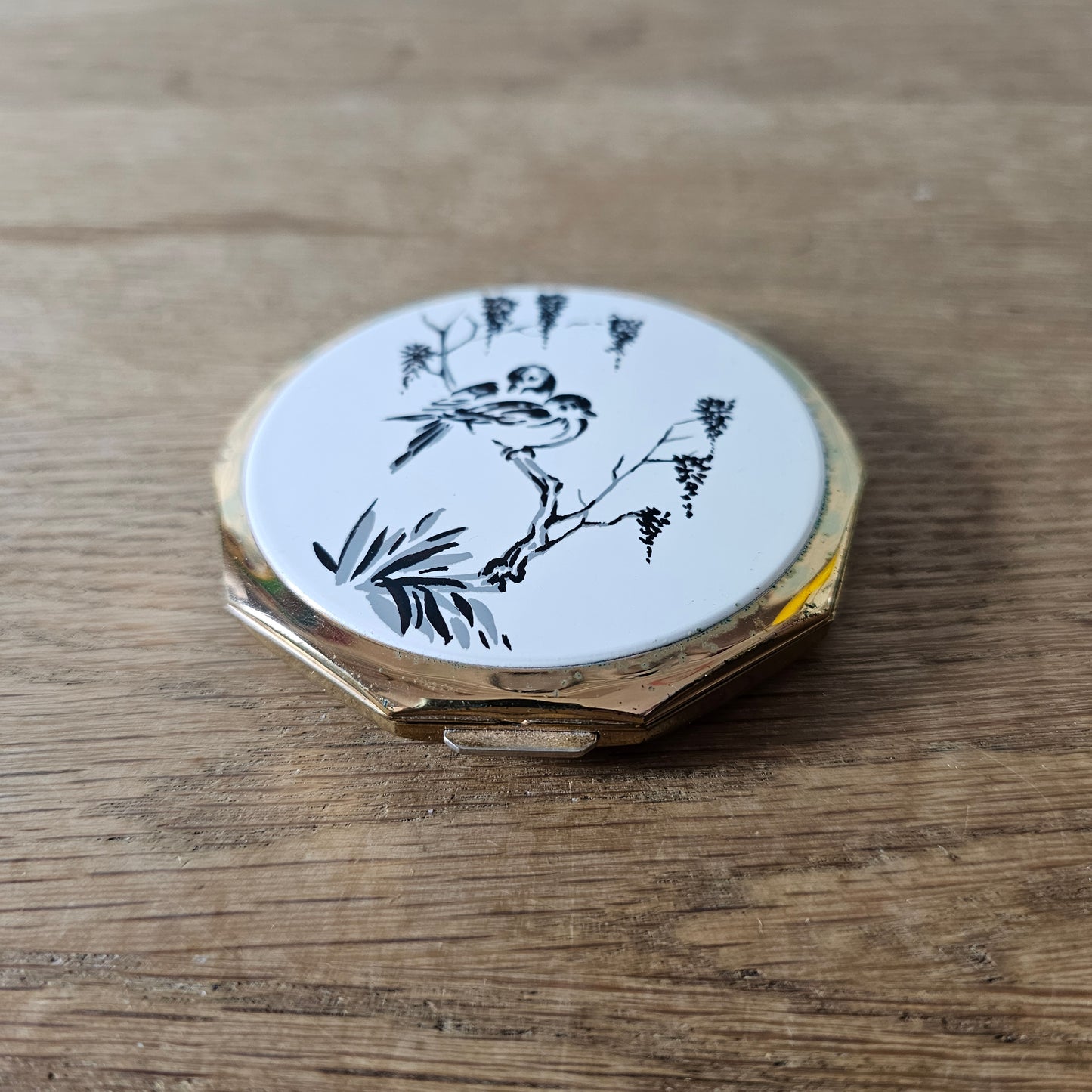 1960s Stratton bird & wisteria gold tone convertible powder compact