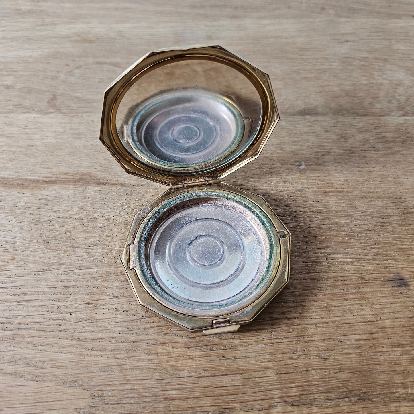 1960s Stratton bird & wisteria gold tone convertible powder compact
