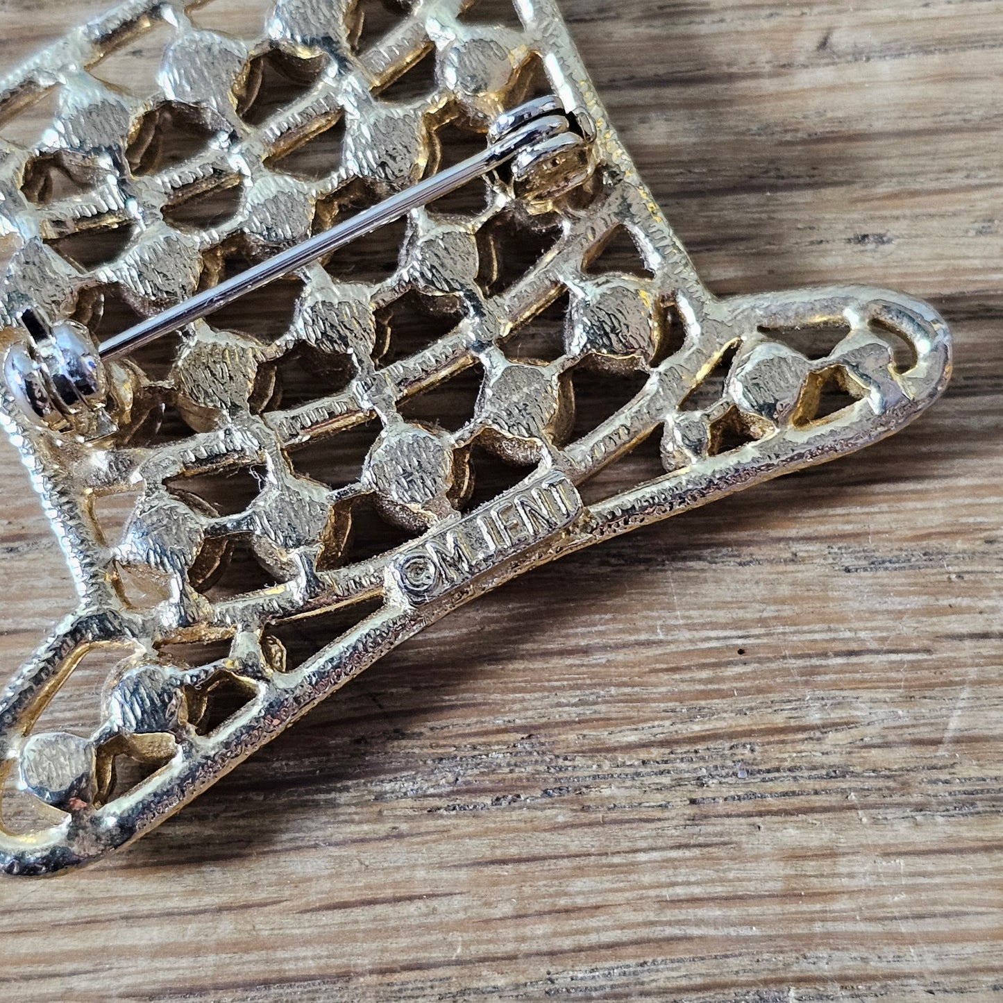 1980s M. Jent rhinestone top hat brooch