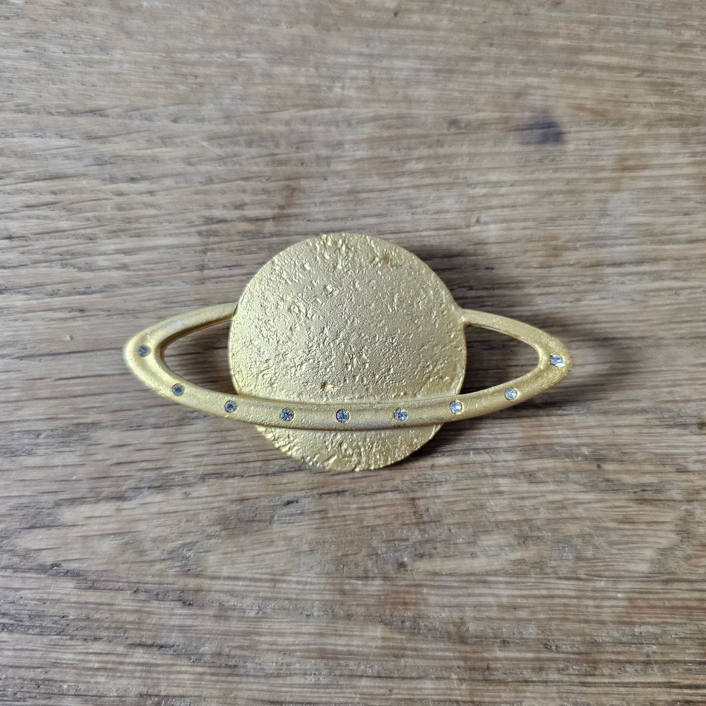 1960s/70s Kida E288 gold-tone rhinestone Saturn planet brooch