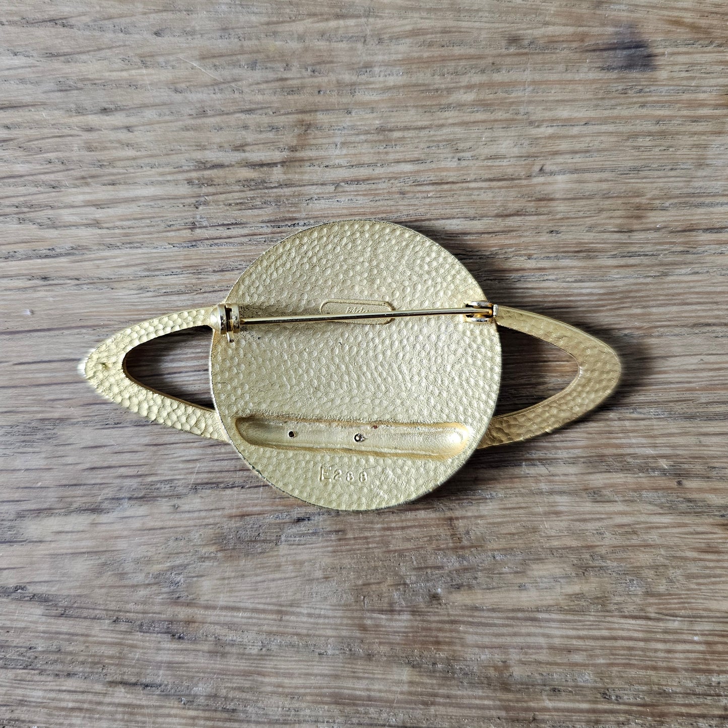 1960s/70s Kida E288 gold-tone rhinestone Saturn planet brooch