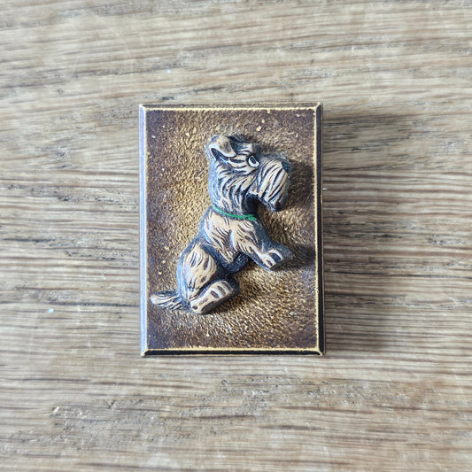 1940s/50s EFHAZIT Austria moulded plastic Scottie dog relief brooch
