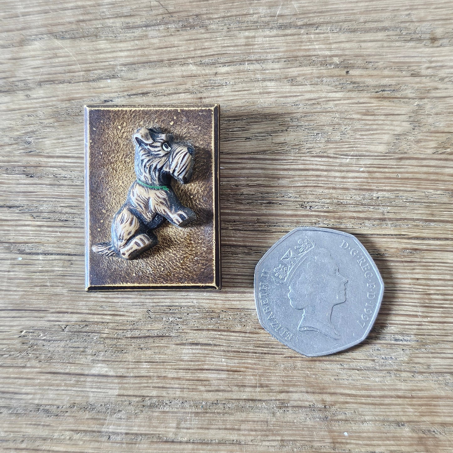 1940s/50s EFHAZIT Austria moulded plastic Scottie dog relief brooch