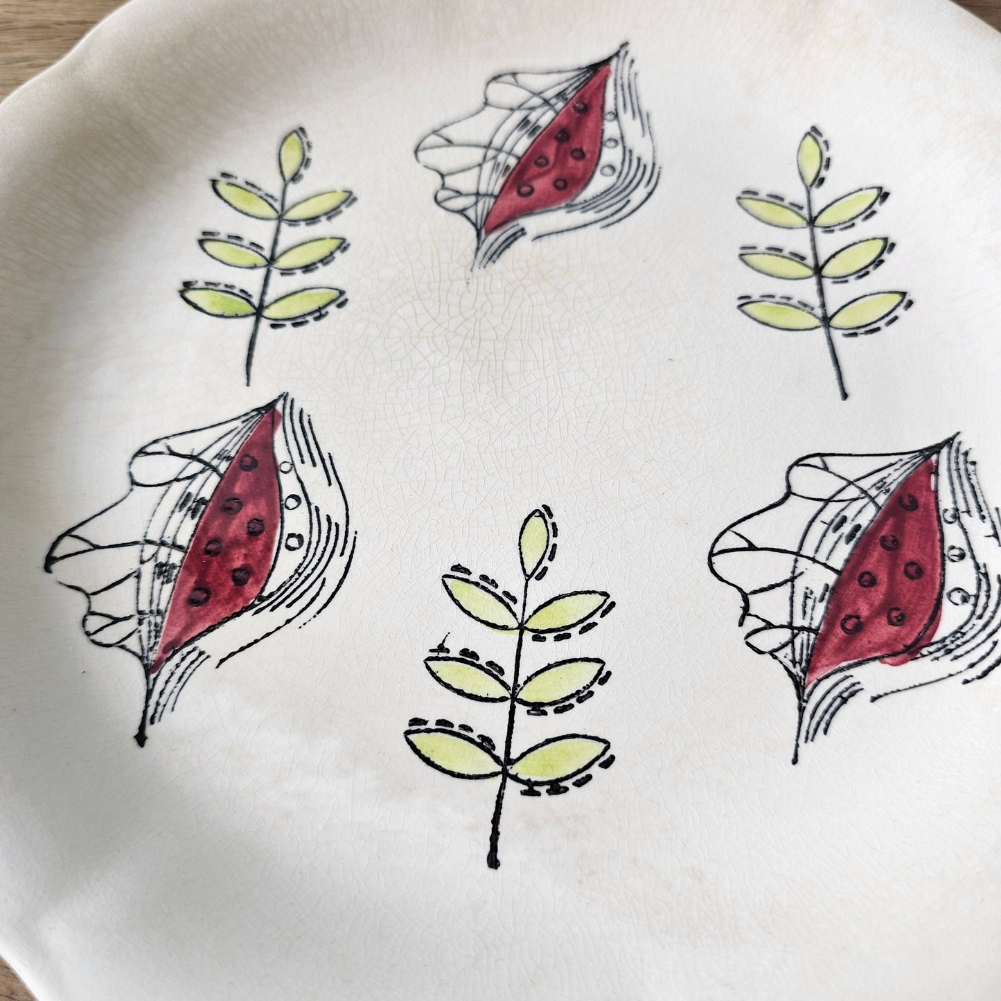 1950s Jas. Broadhurst & Sons Ltd "Hawaii" 4-piece ceramic plate set