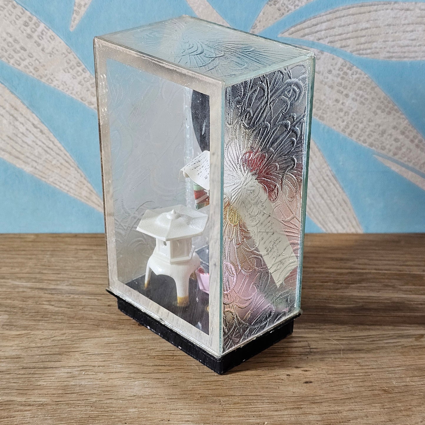 1960s Japanese Geisha doll diorama in frosted glass display case