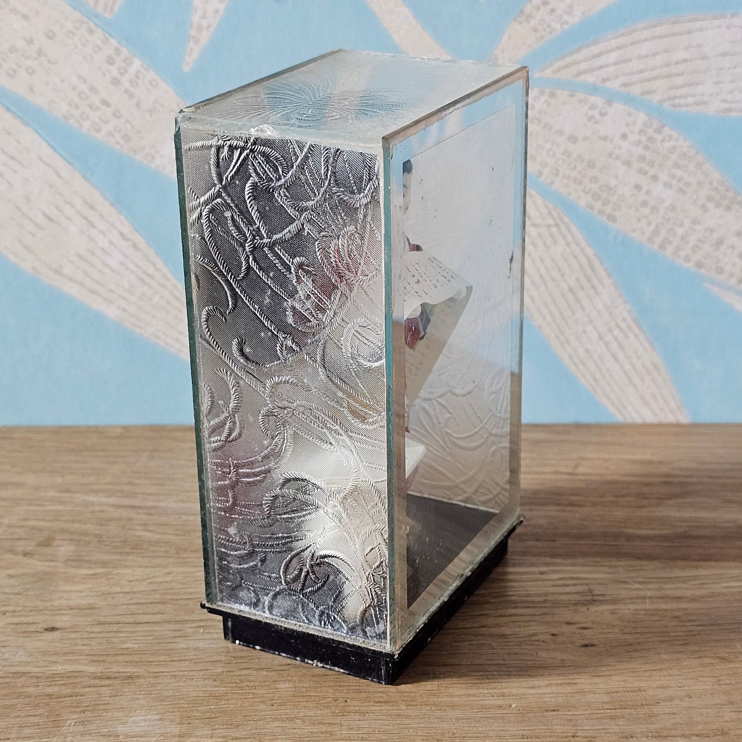 1960s Japanese Geisha doll diorama in frosted glass display case