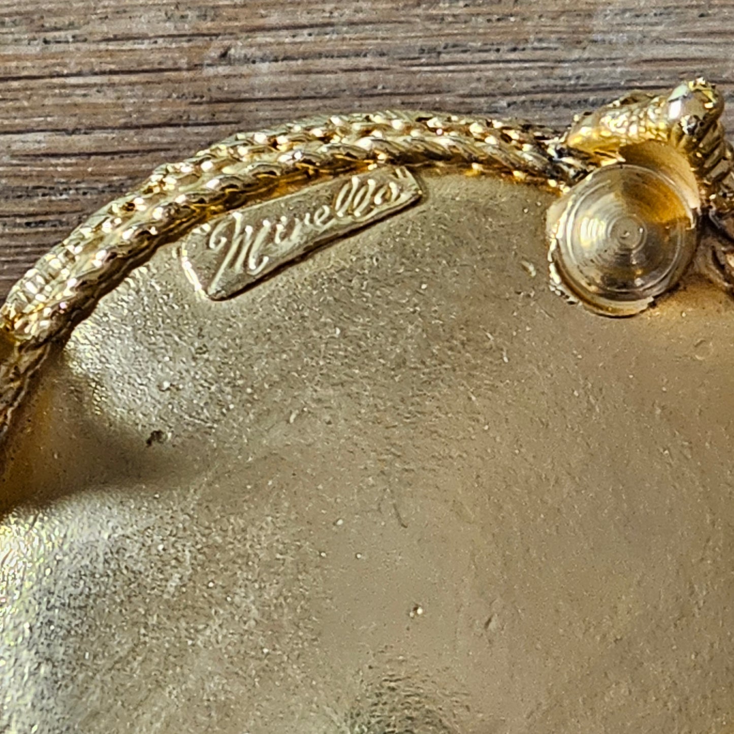 1950s Mirabella gold-tone poodle ring dish with faux pearl detail