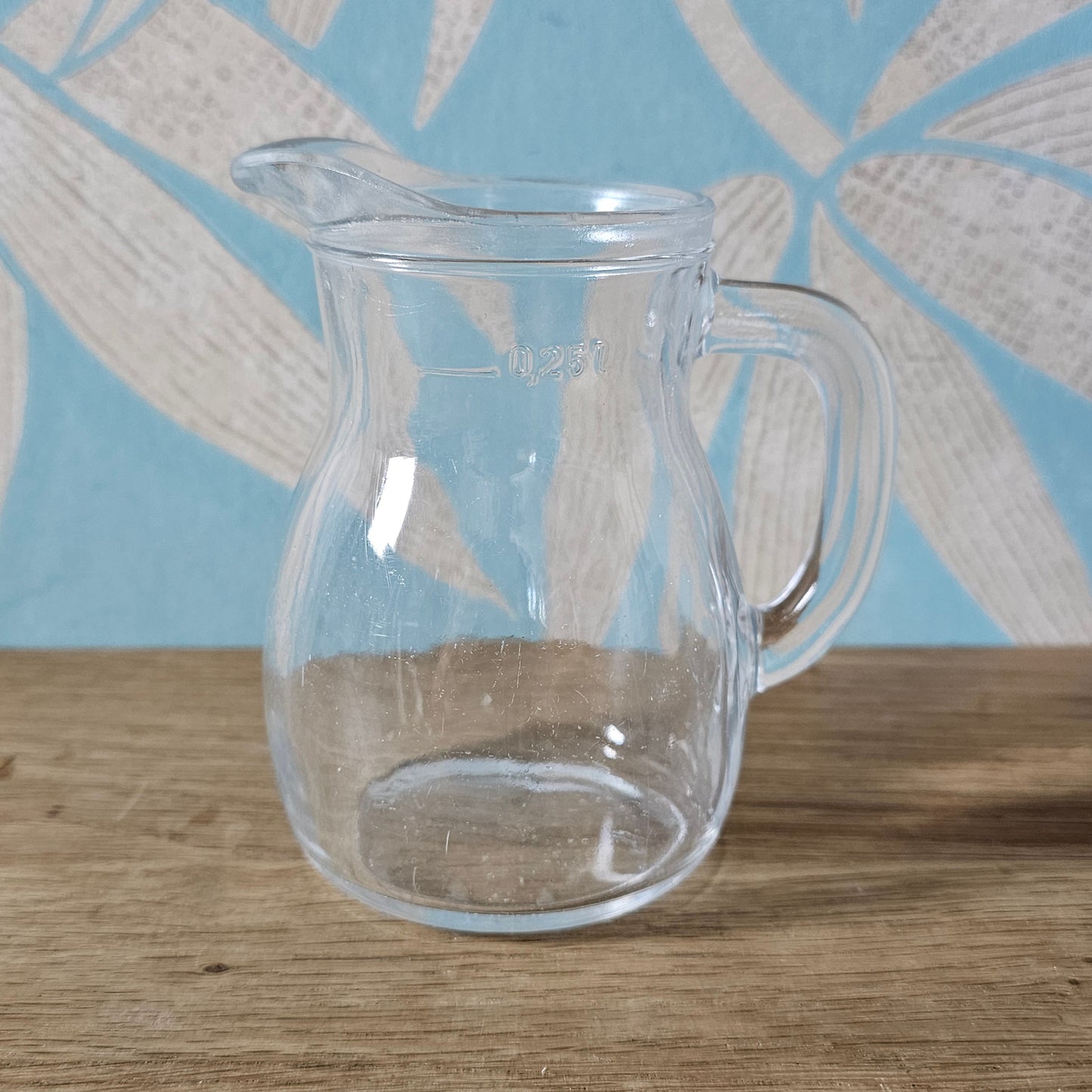Classic Italian 0.25L clear glass jug
