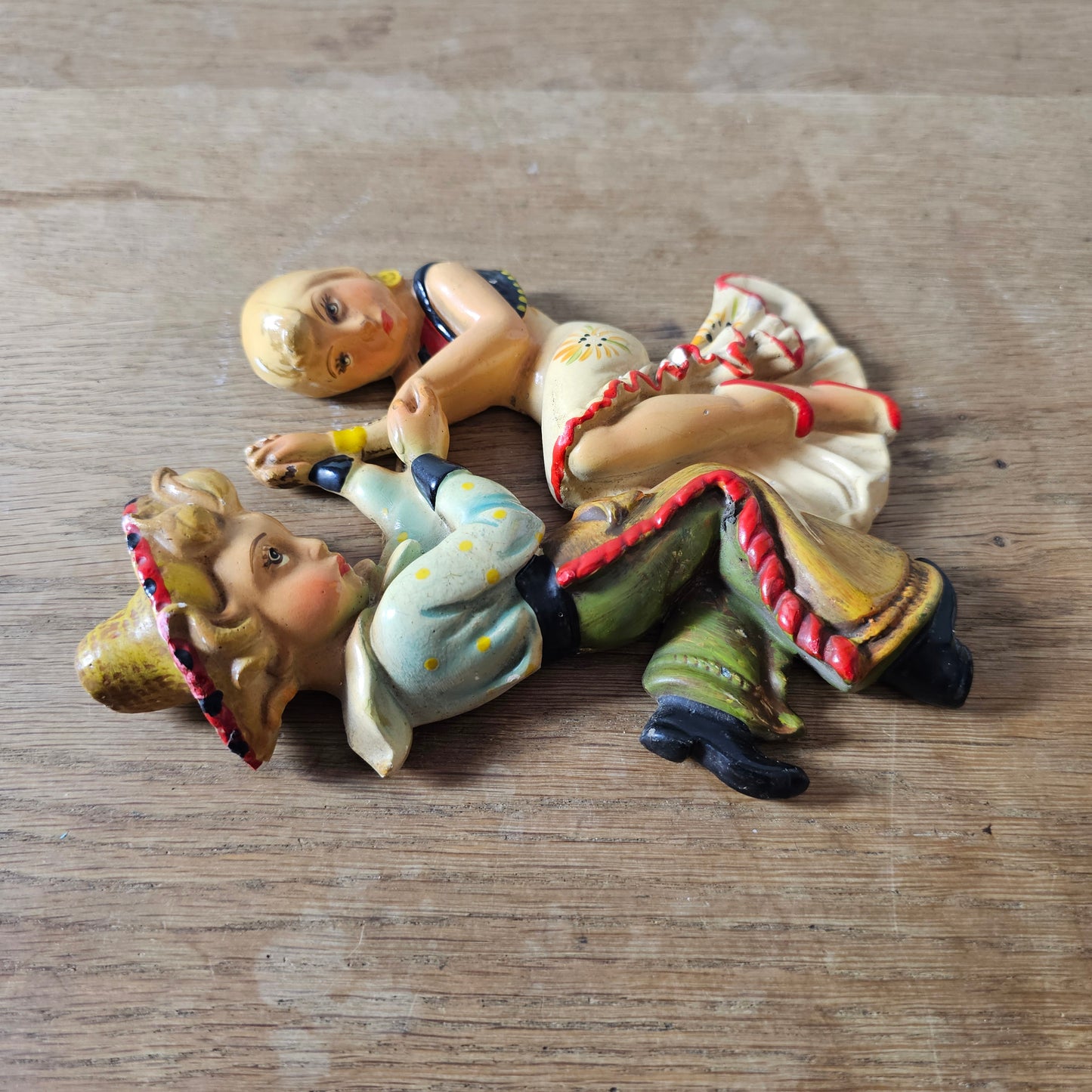 1950s Italian hand-painted chalkware Spanish dancing couple wall appliqué