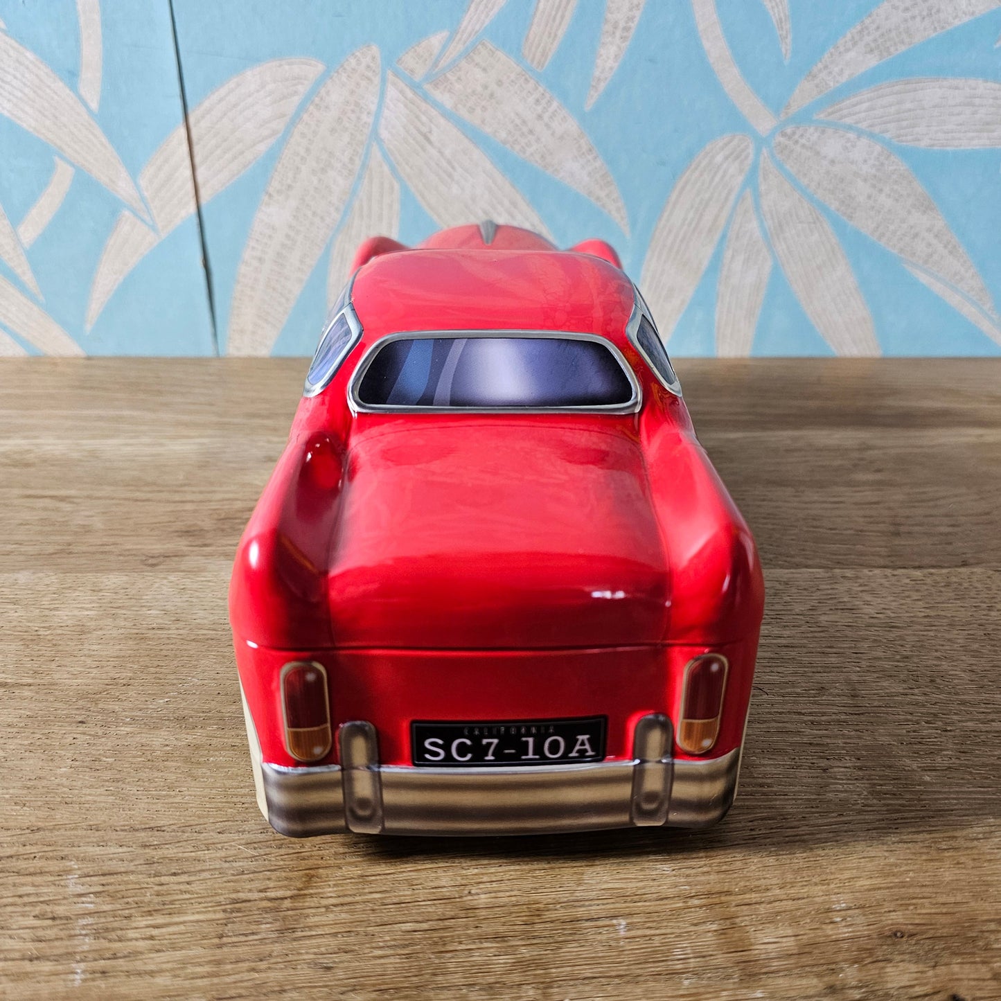 2021 Silver Crane Co. red classic car cookie tin