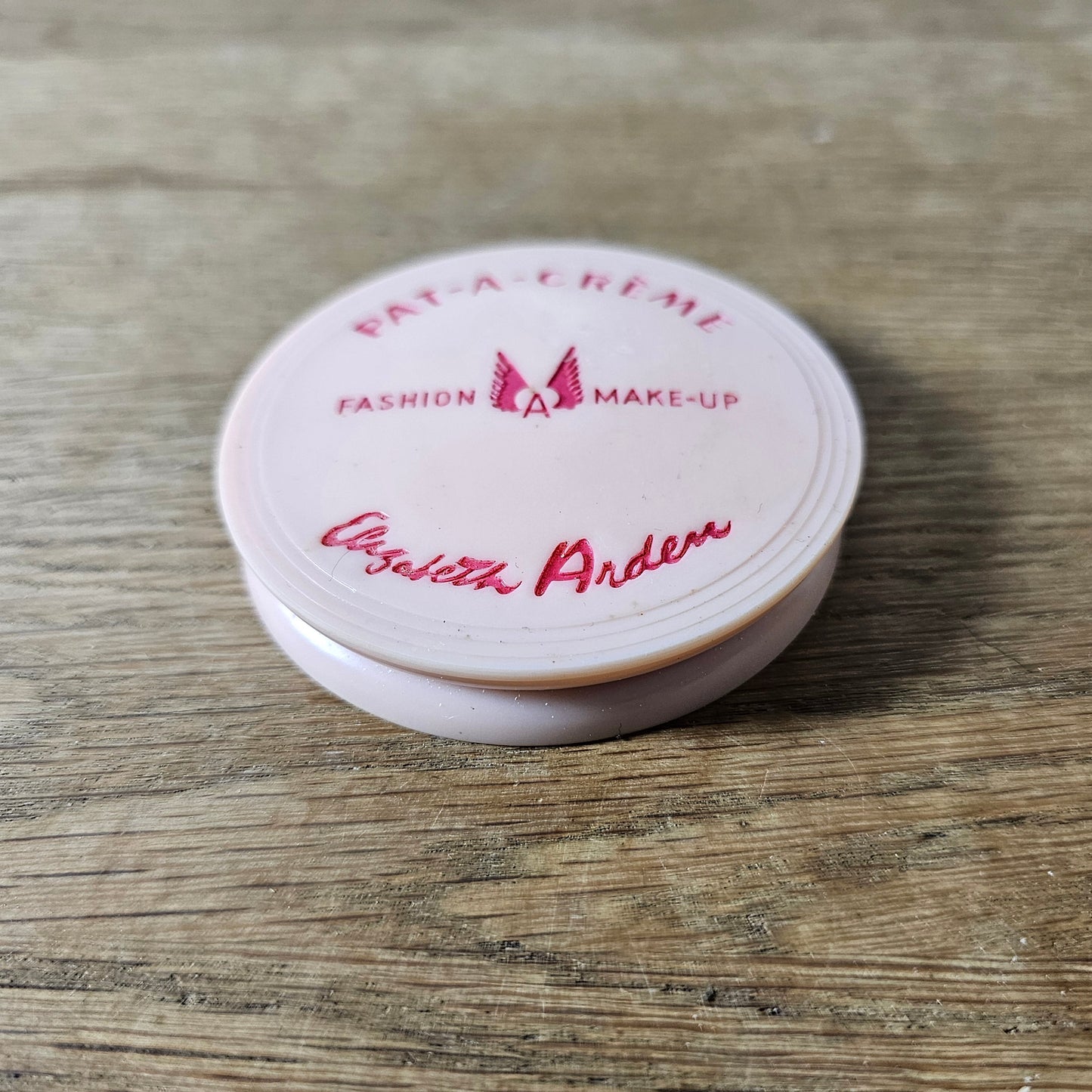 circa. 1950s Elizabeth Arden Pat-a-Creme 'Rachel' fashion make-up cream foundation