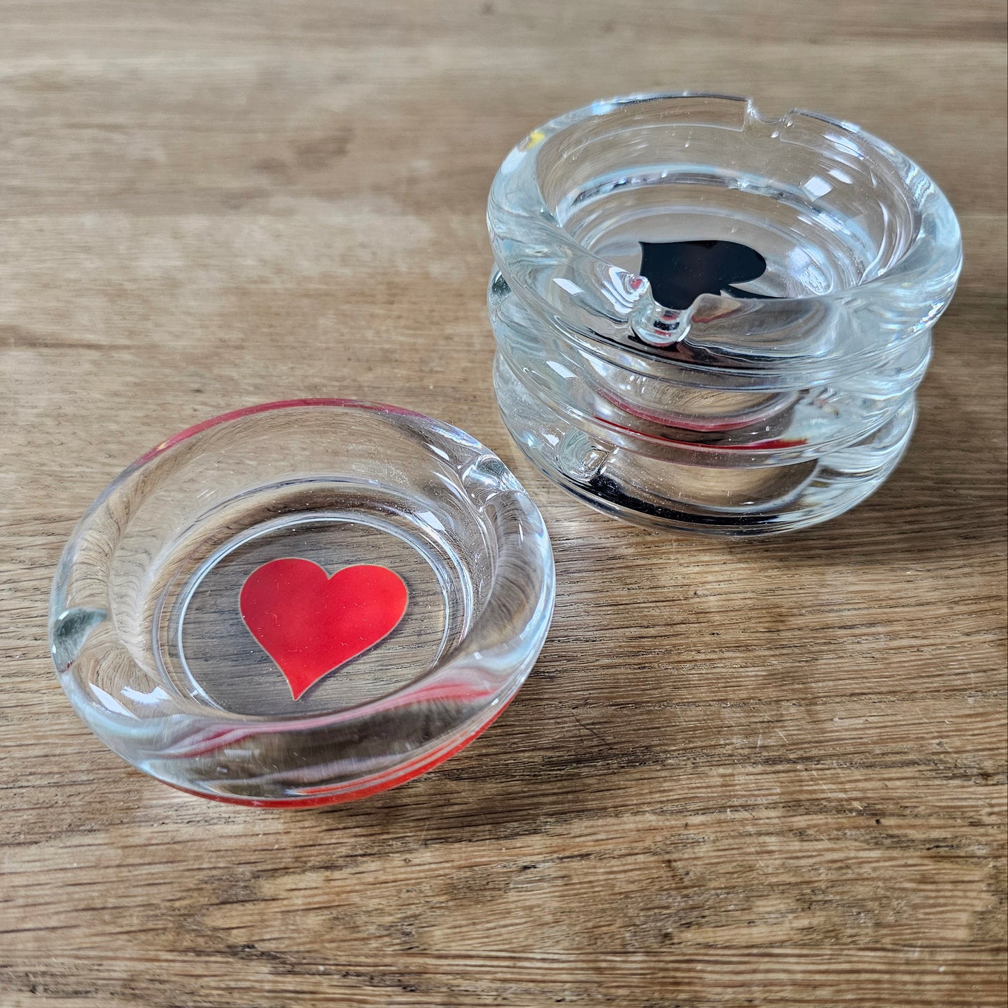 Set of 4 circa. 1980s Bormioli Rocco Italian glass poker set ashtrays, boxed