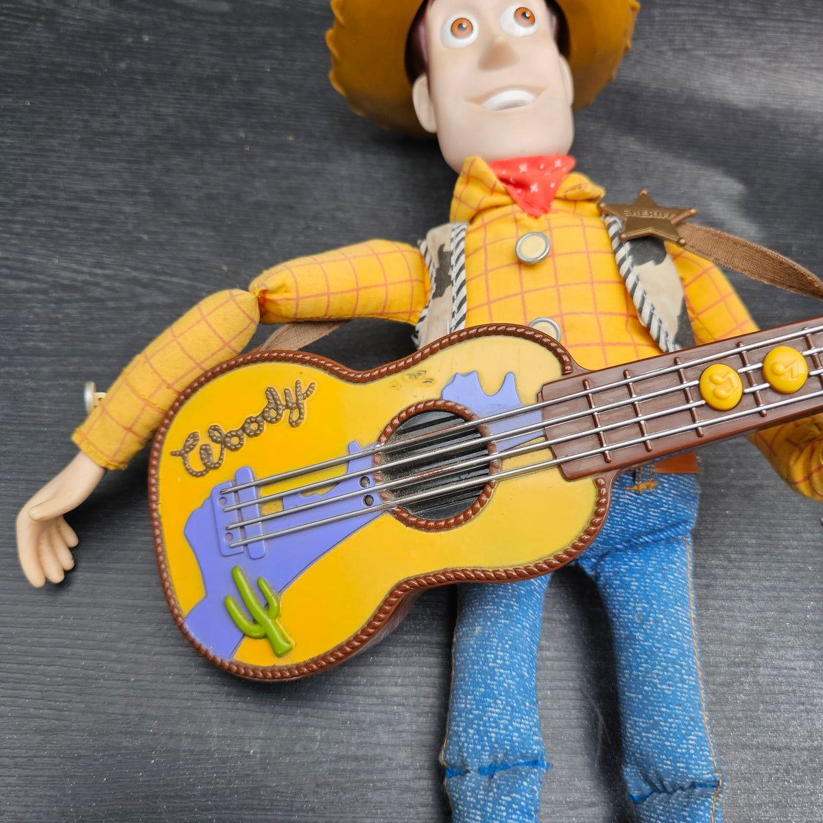 1999 Mattel Disney Pixar Toy Story 2 Strummin’ Singin’ Woody with Guitar