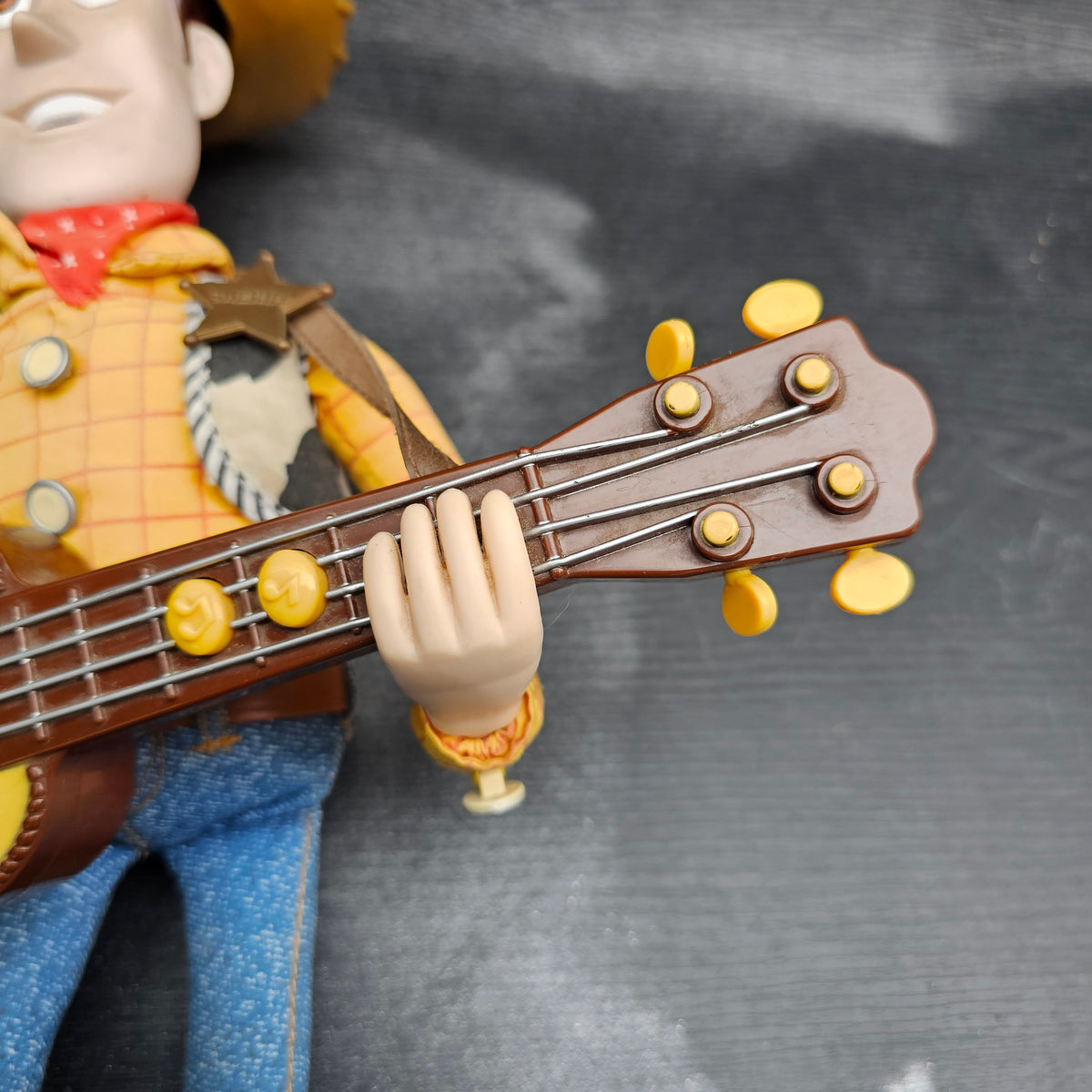 1999 Mattel Disney Pixar Toy Story 2 Strummin’ Singin’ Woody with Guitar
