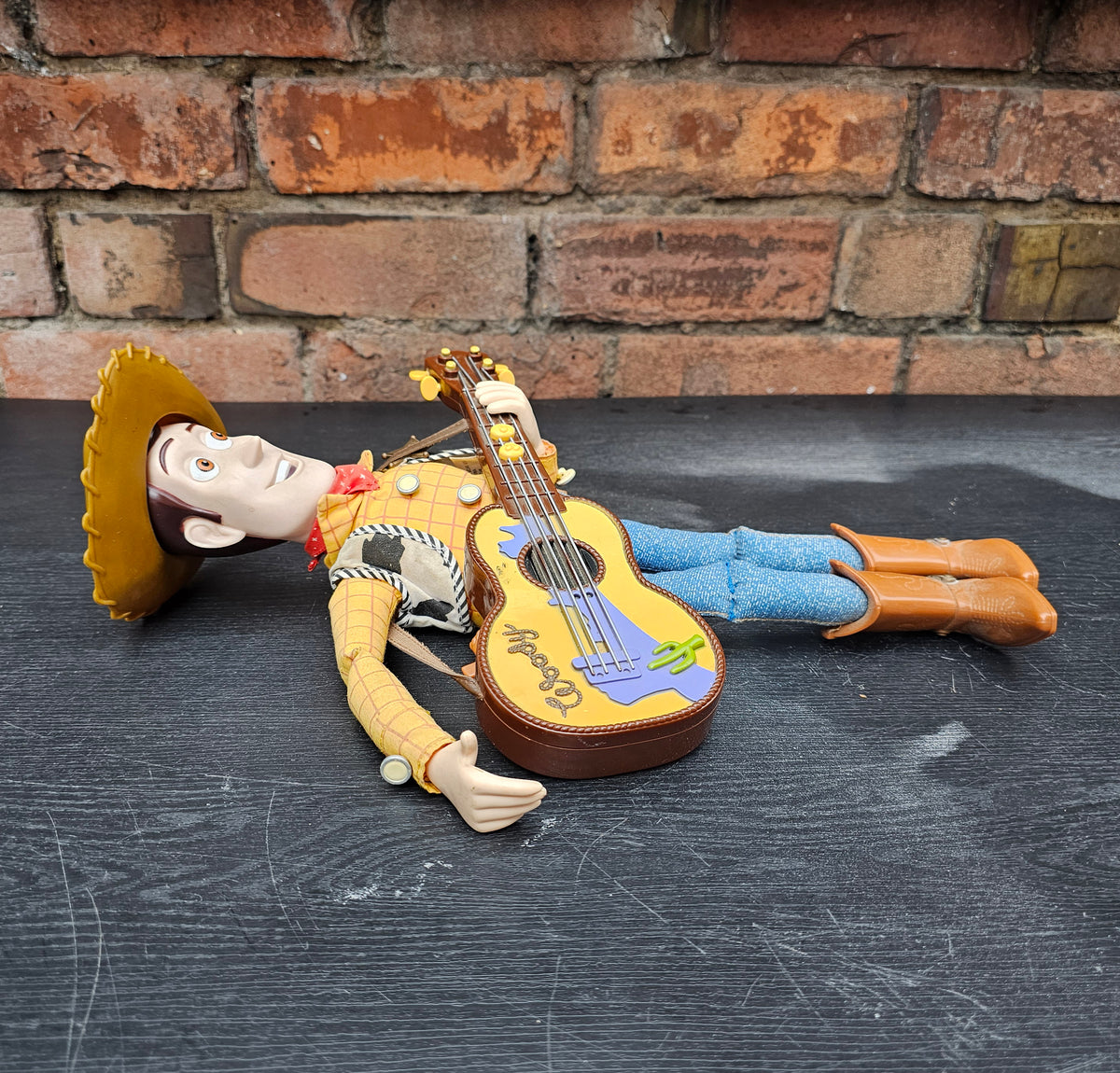 1999 Mattel Disney Pixar Toy Story 2 Strummin’ Singin’ Woody with Guitar