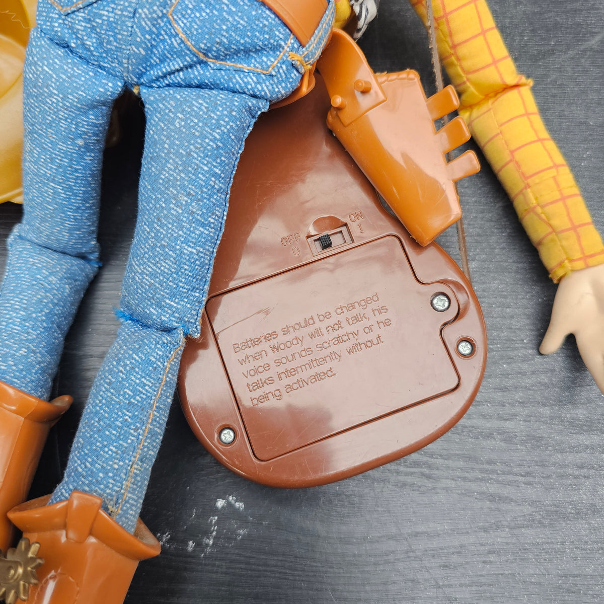 1999 Mattel Disney Pixar Toy Story 2 Strummin’ Singin’ Woody with Guitar