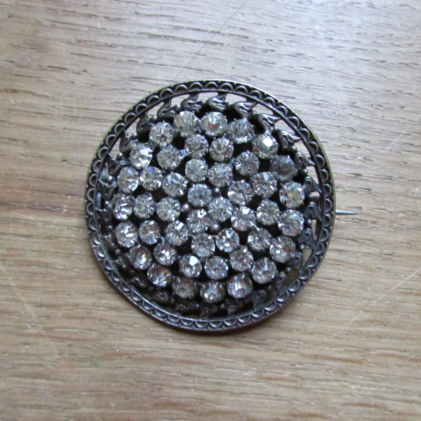 1930s/40s round silver-tone paste rhinestone brooch