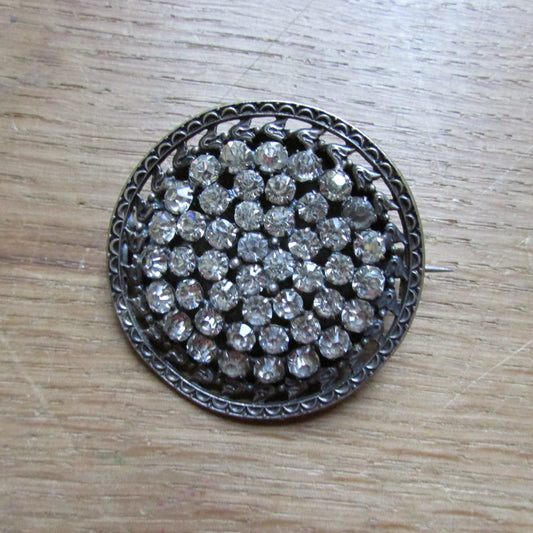 1930s/40s round silver-tone paste rhinestone brooch