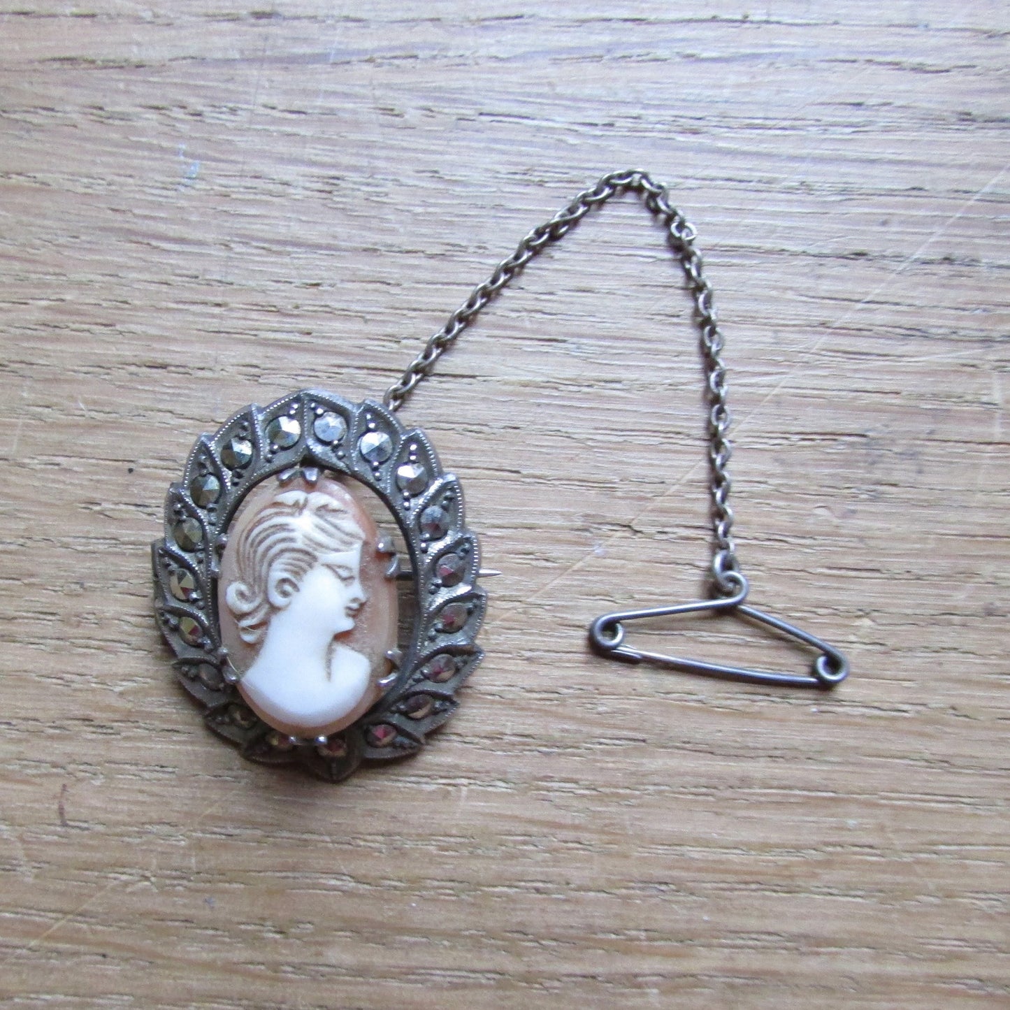 1920s/30s Victorian-style sterling silver & marcasite glass cameo brooch