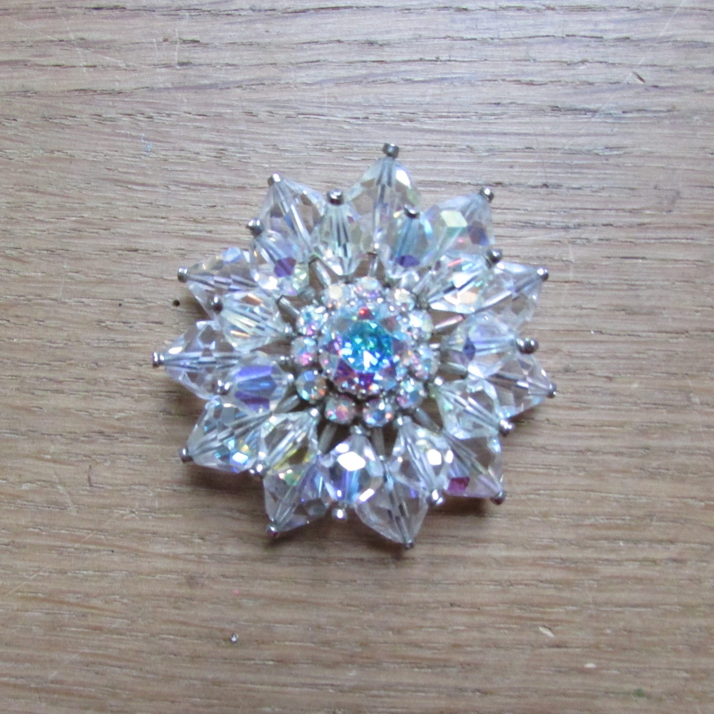 Vintage crystal rhinestone glass starburst brooch