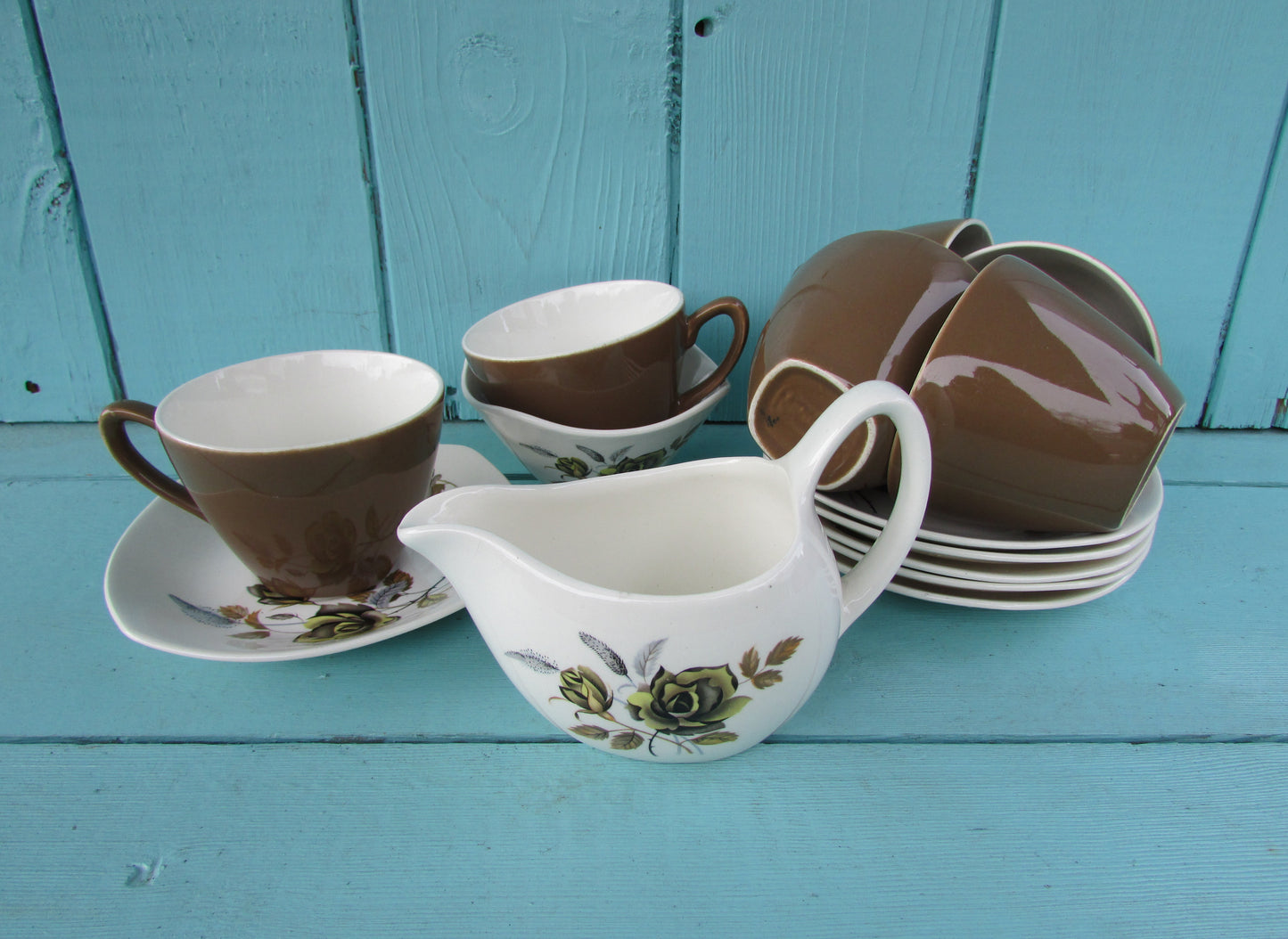 1962 Midwinter Stylecraft 'Brown Rose' tea set