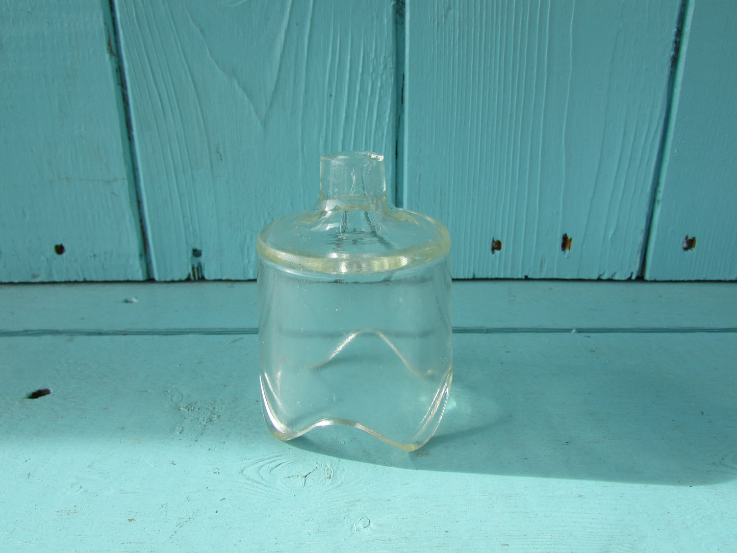 circa. 1950s Pyrex glass pie funnel