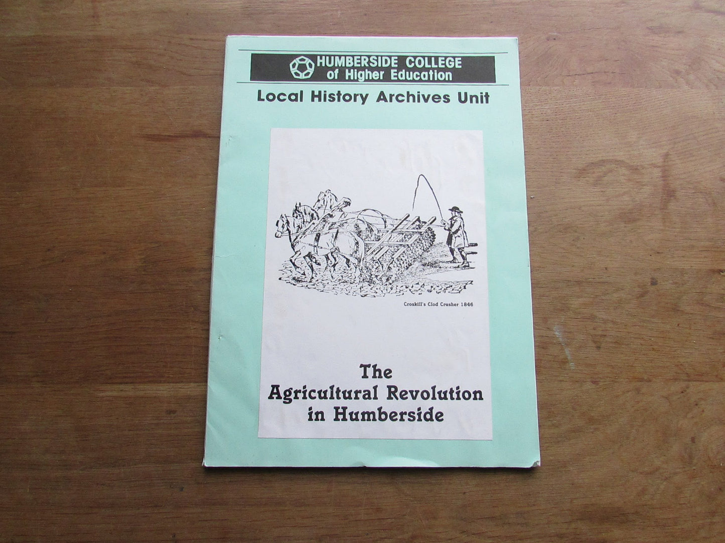 Assorted 1980s Humberside College of Education Local History Archives information books