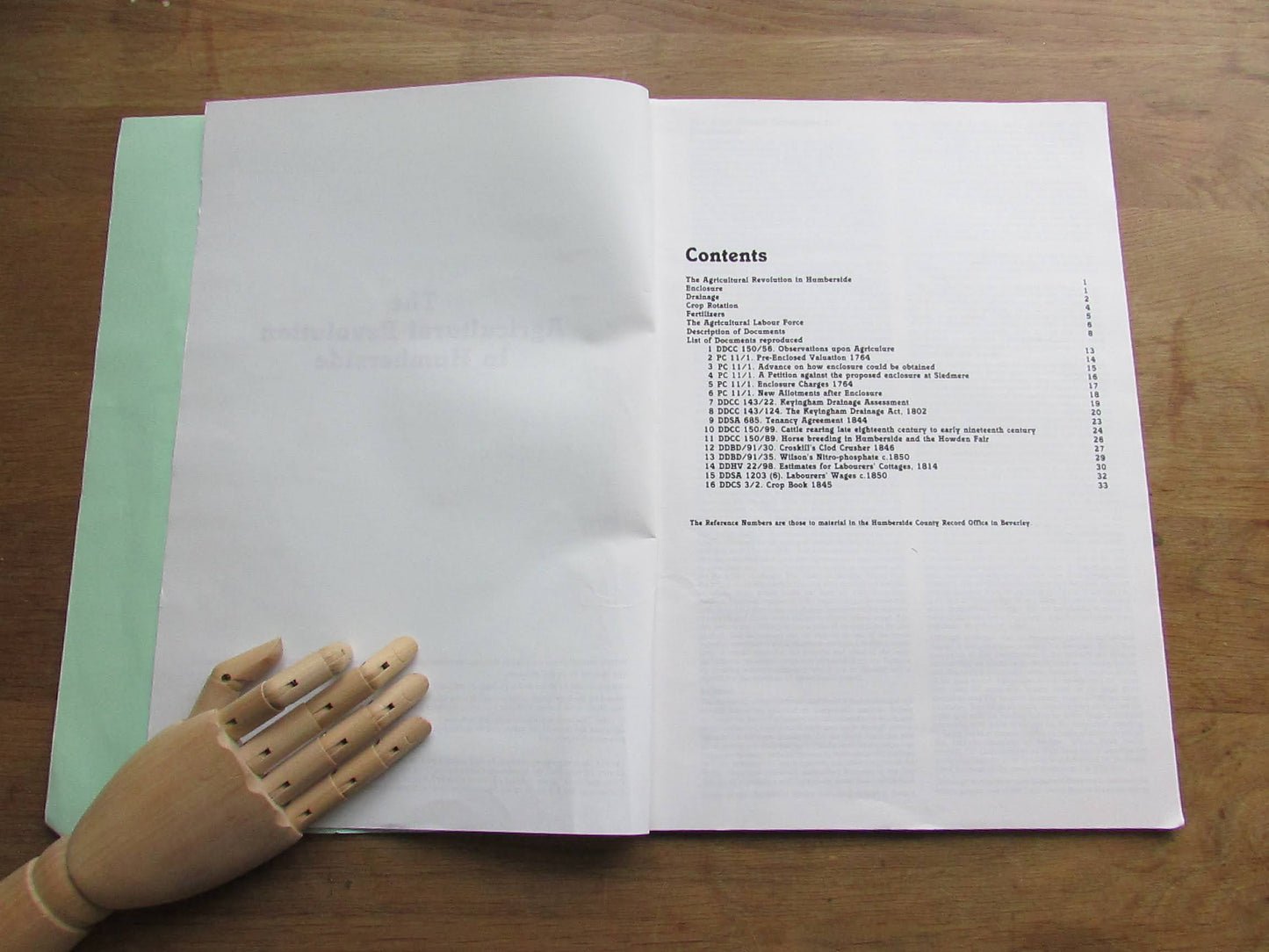 Assorted 1980s Humberside College of Education Local History Archives information books