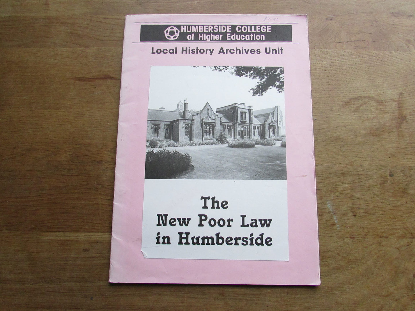 Assorted 1980s Humberside College of Education Local History Archives information books