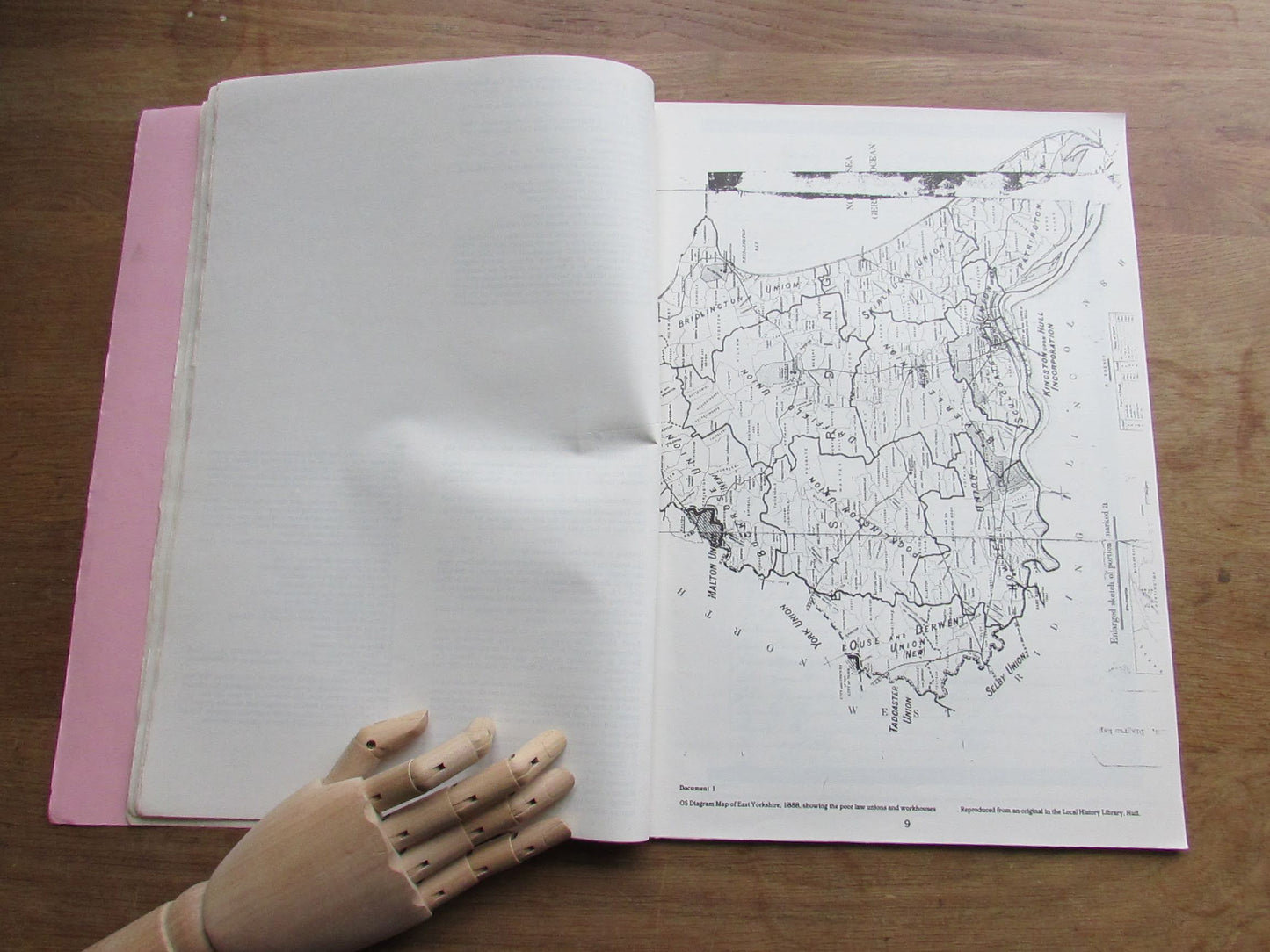 Assorted 1980s Humberside College of Education Local History Archives information books