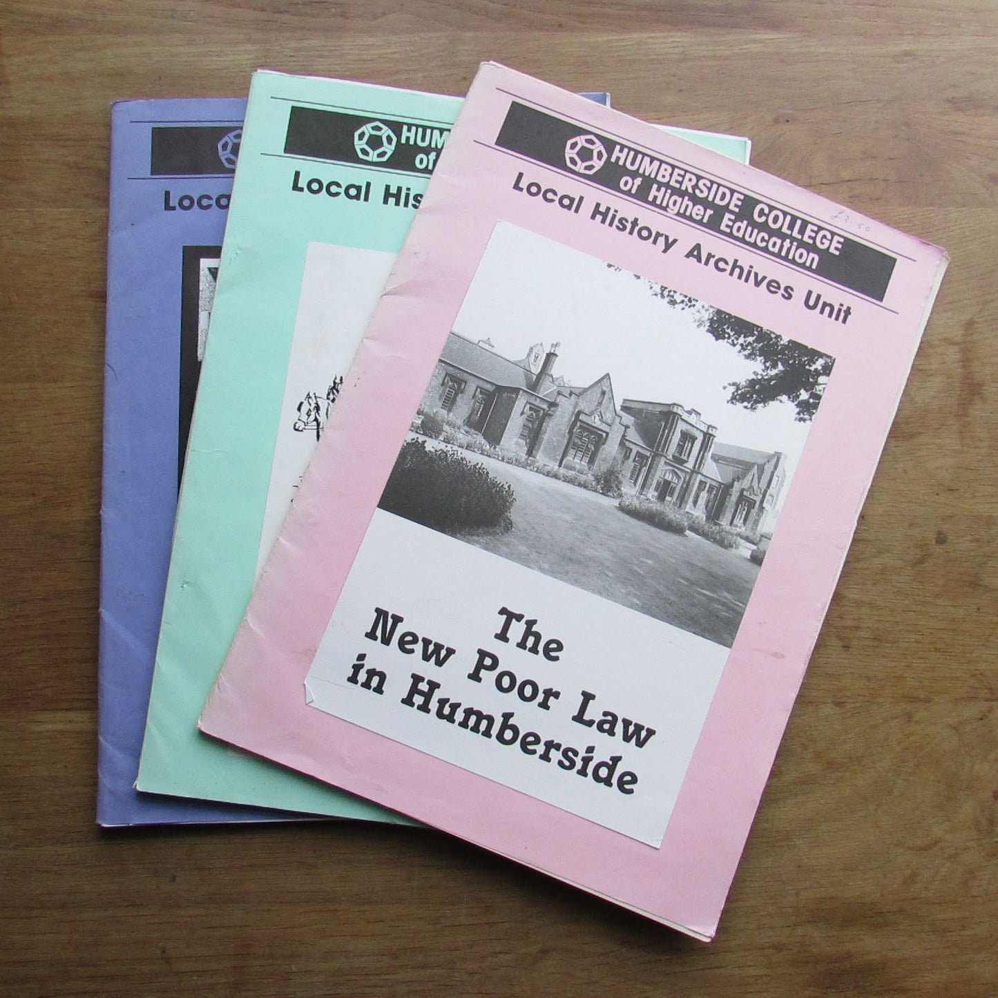 Assorted 1980s Humberside College of Education Local History Archives information books